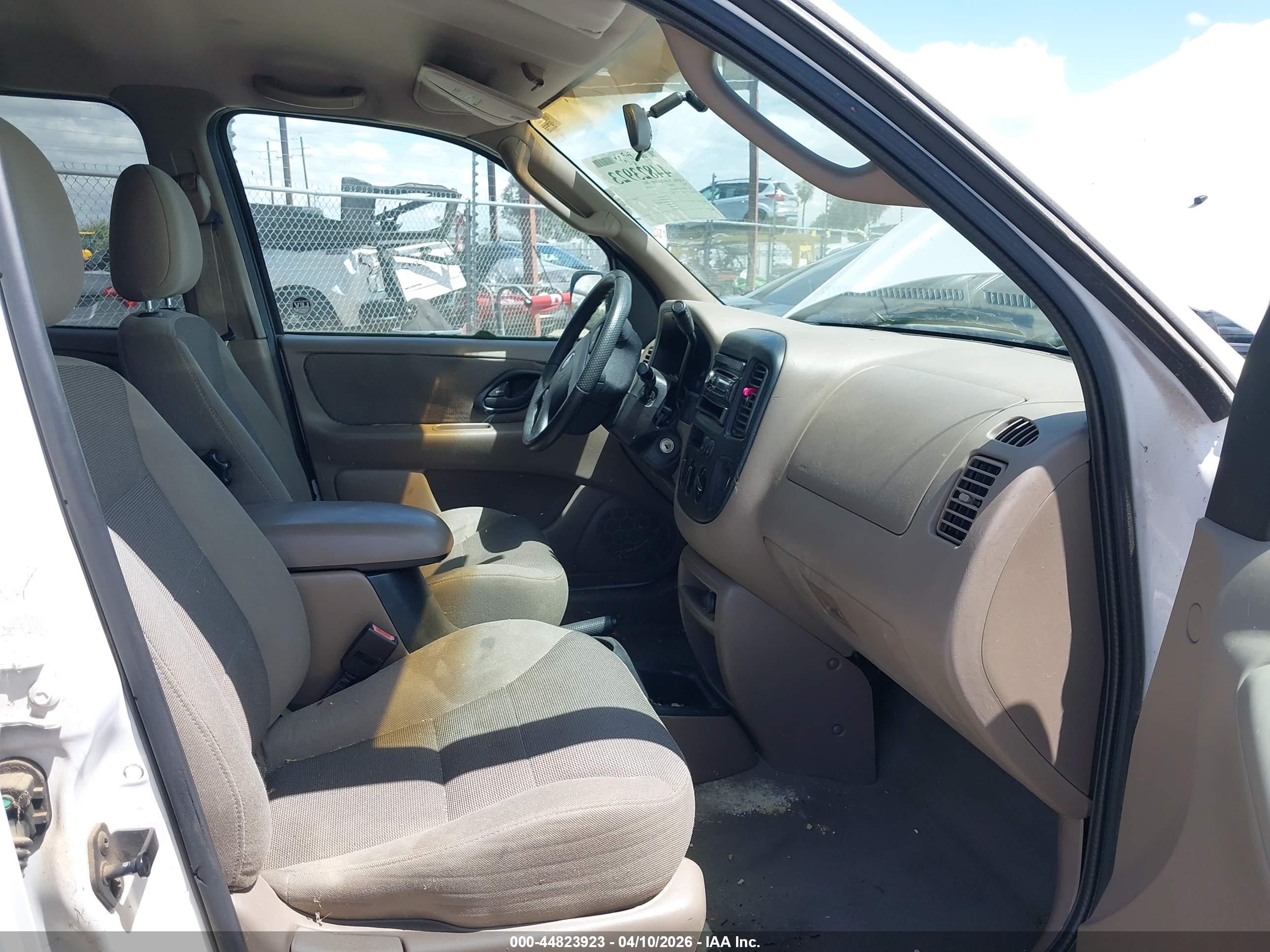 FORD ESCAPE image 5