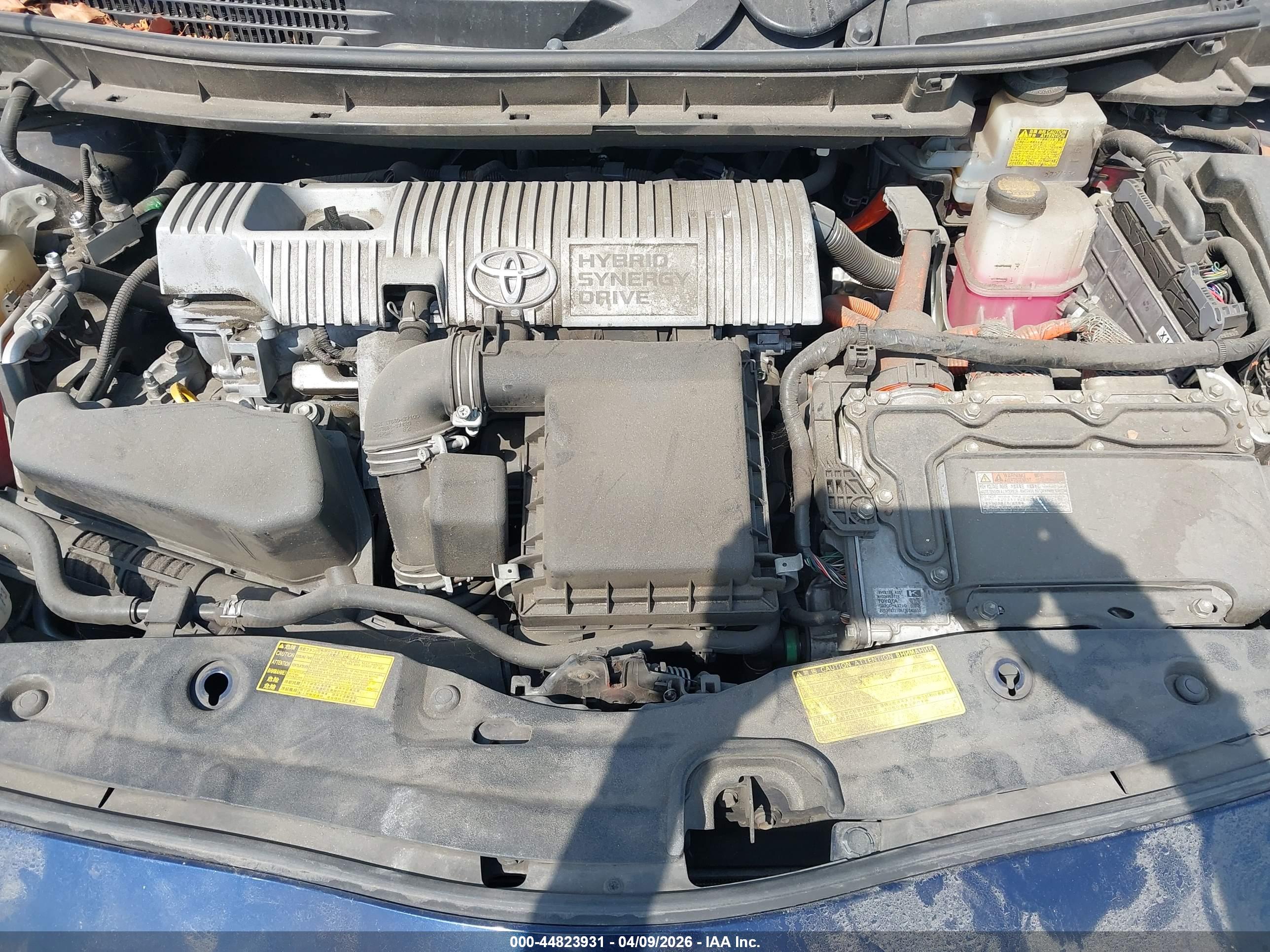 TOYOTA PRIUS image 10