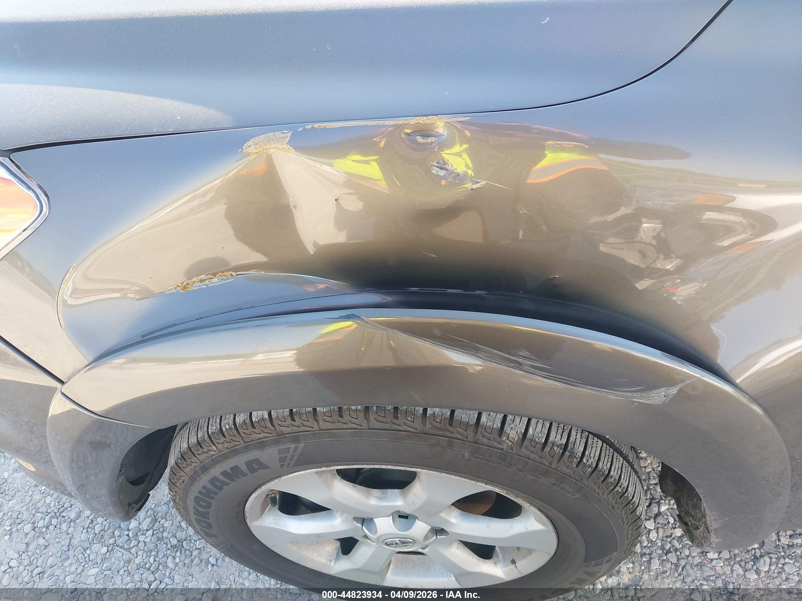 TOYOTA RAV4 image 6
