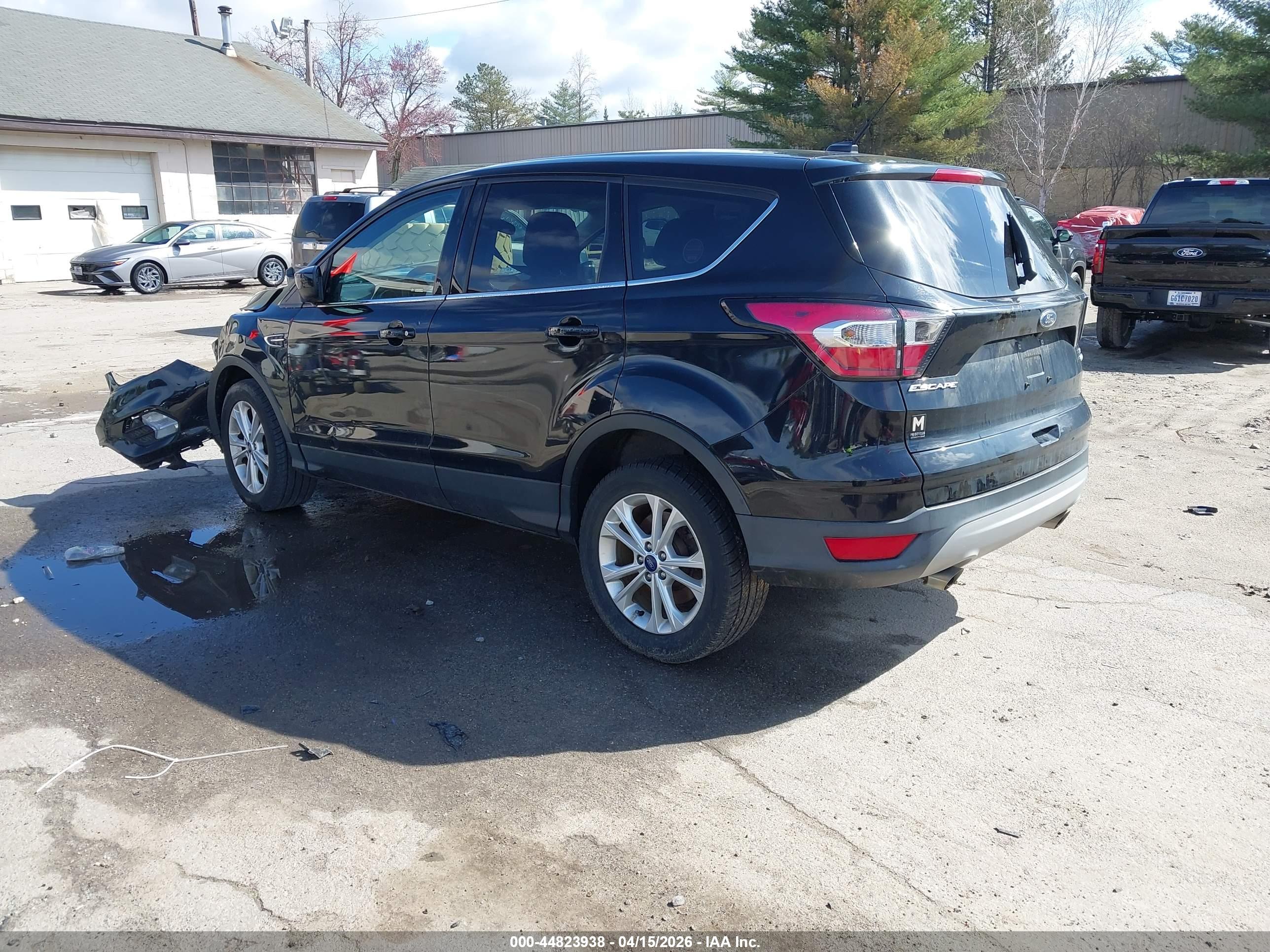 FORD ESCAPE image 3