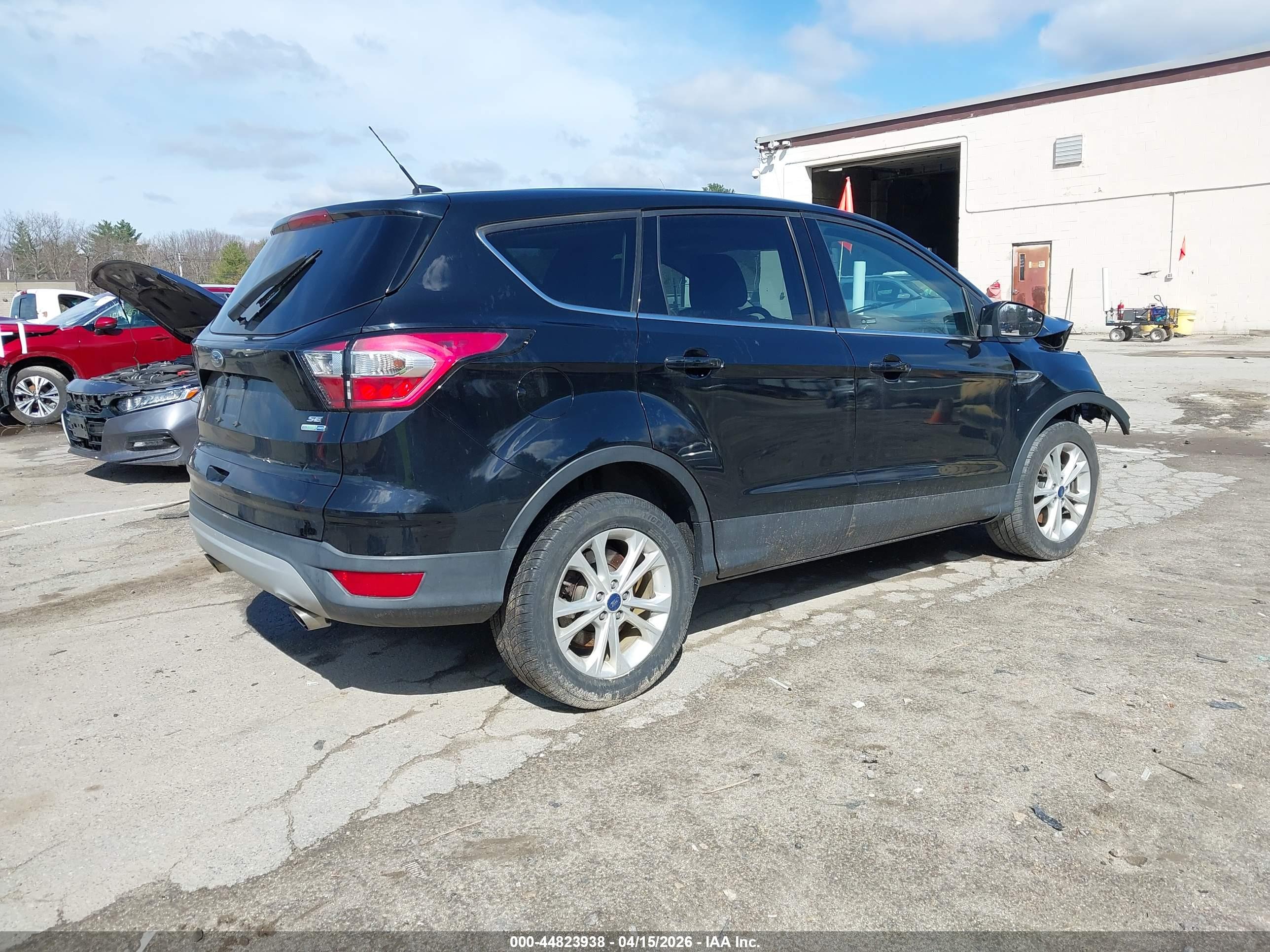 FORD ESCAPE image 4