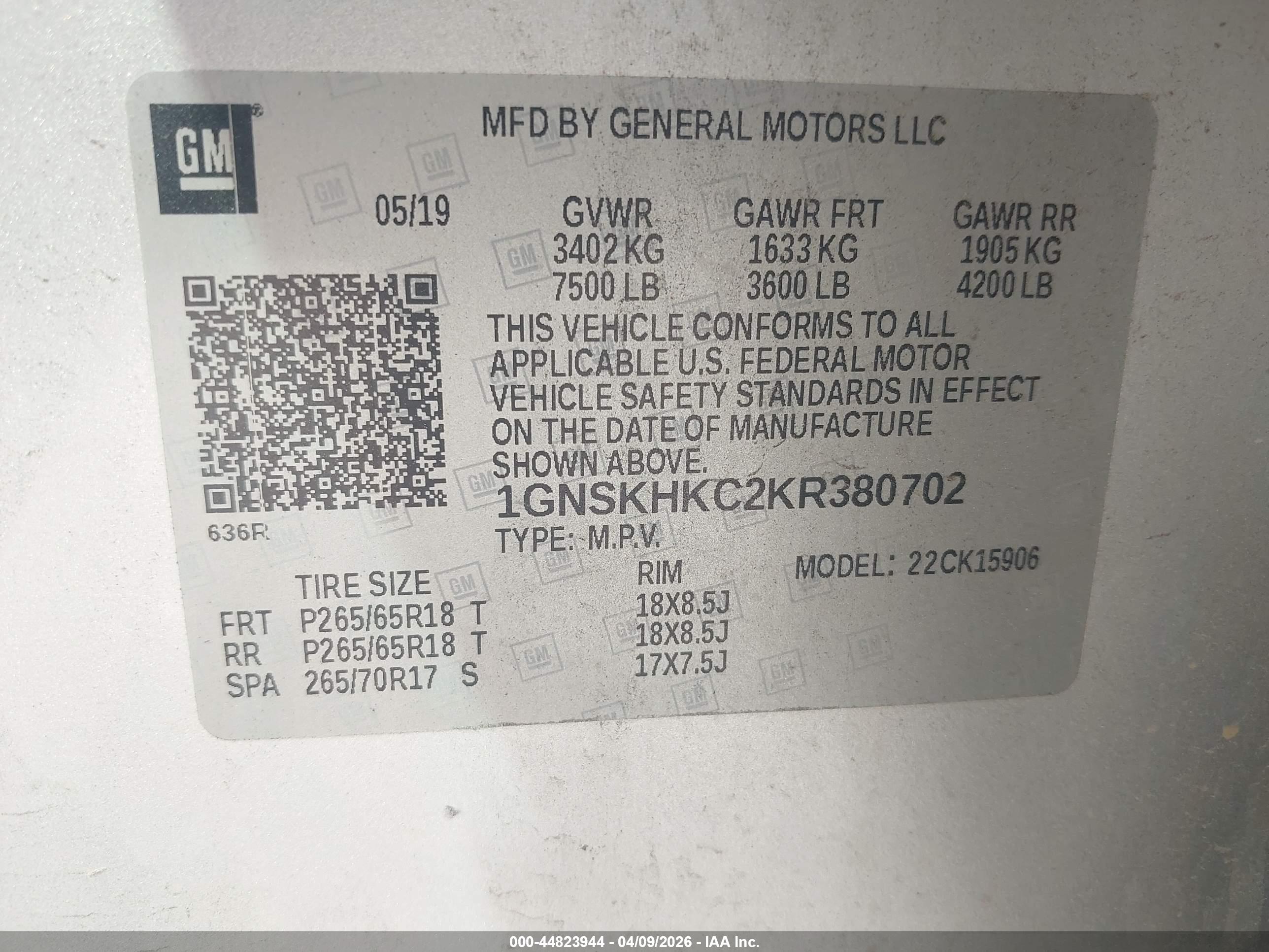 CHEVROLET SUBURBAN image 9