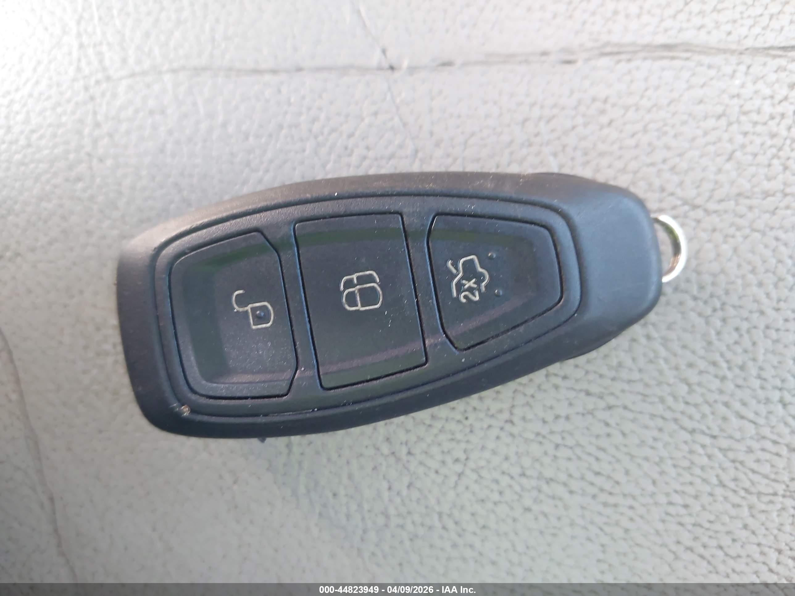FORD C-MAX image 11