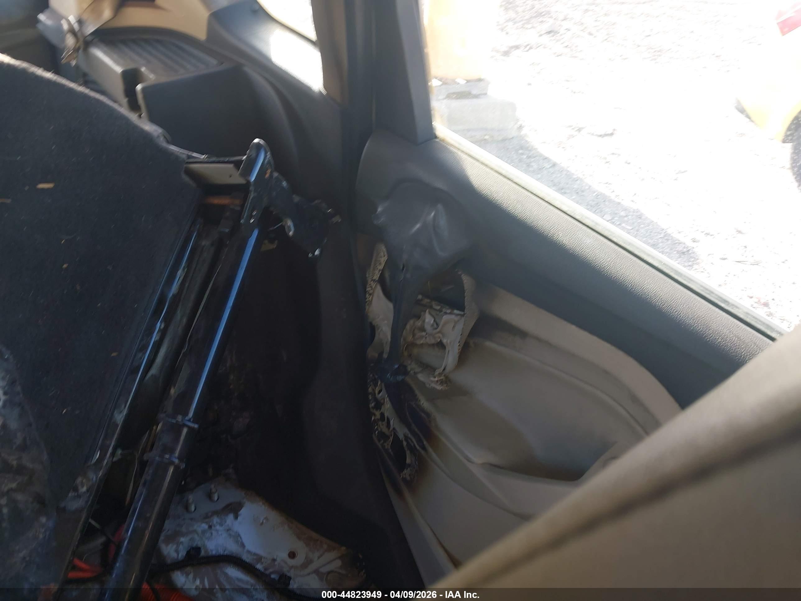 FORD C-MAX image 6