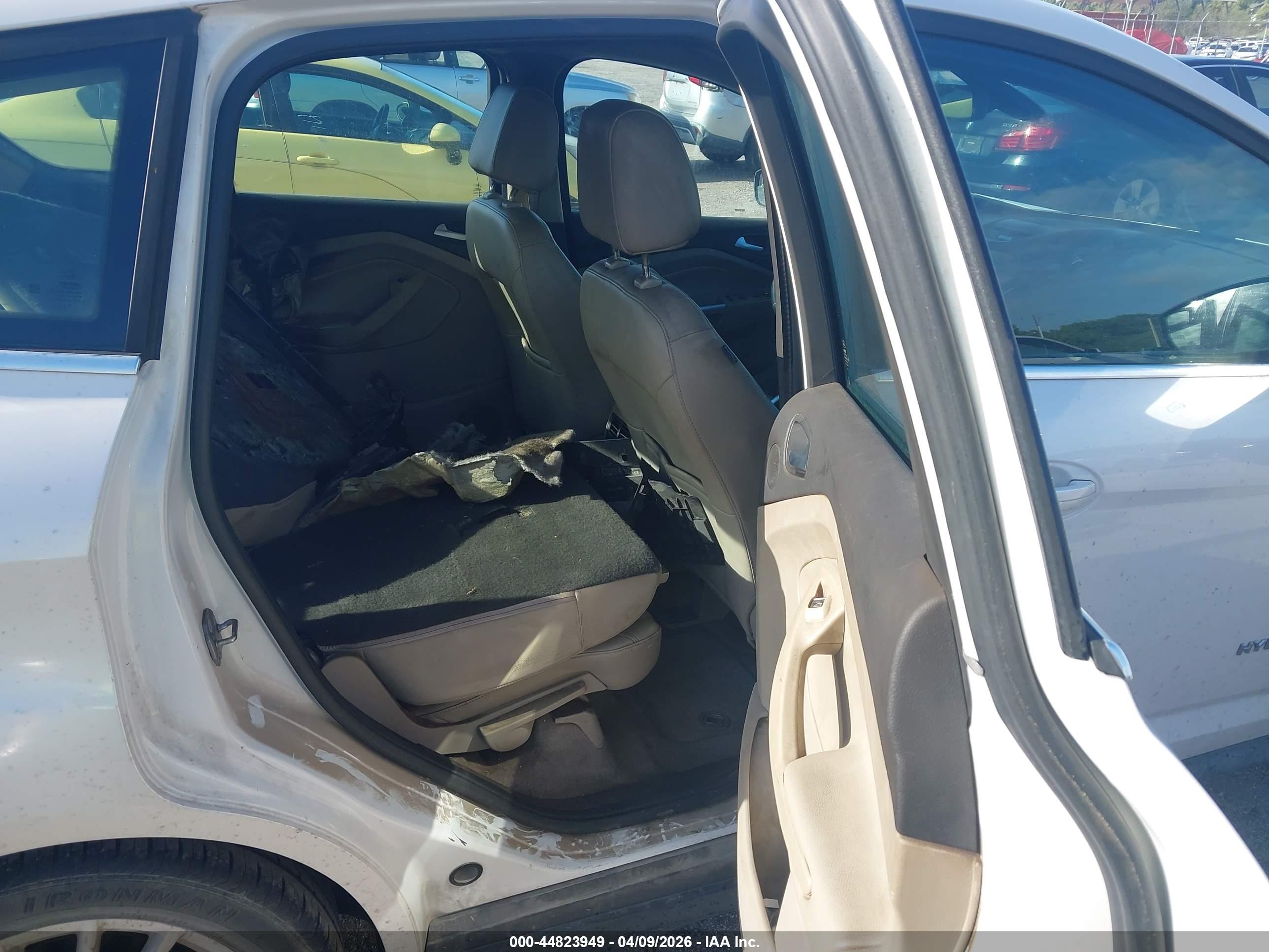 FORD C-MAX image 8