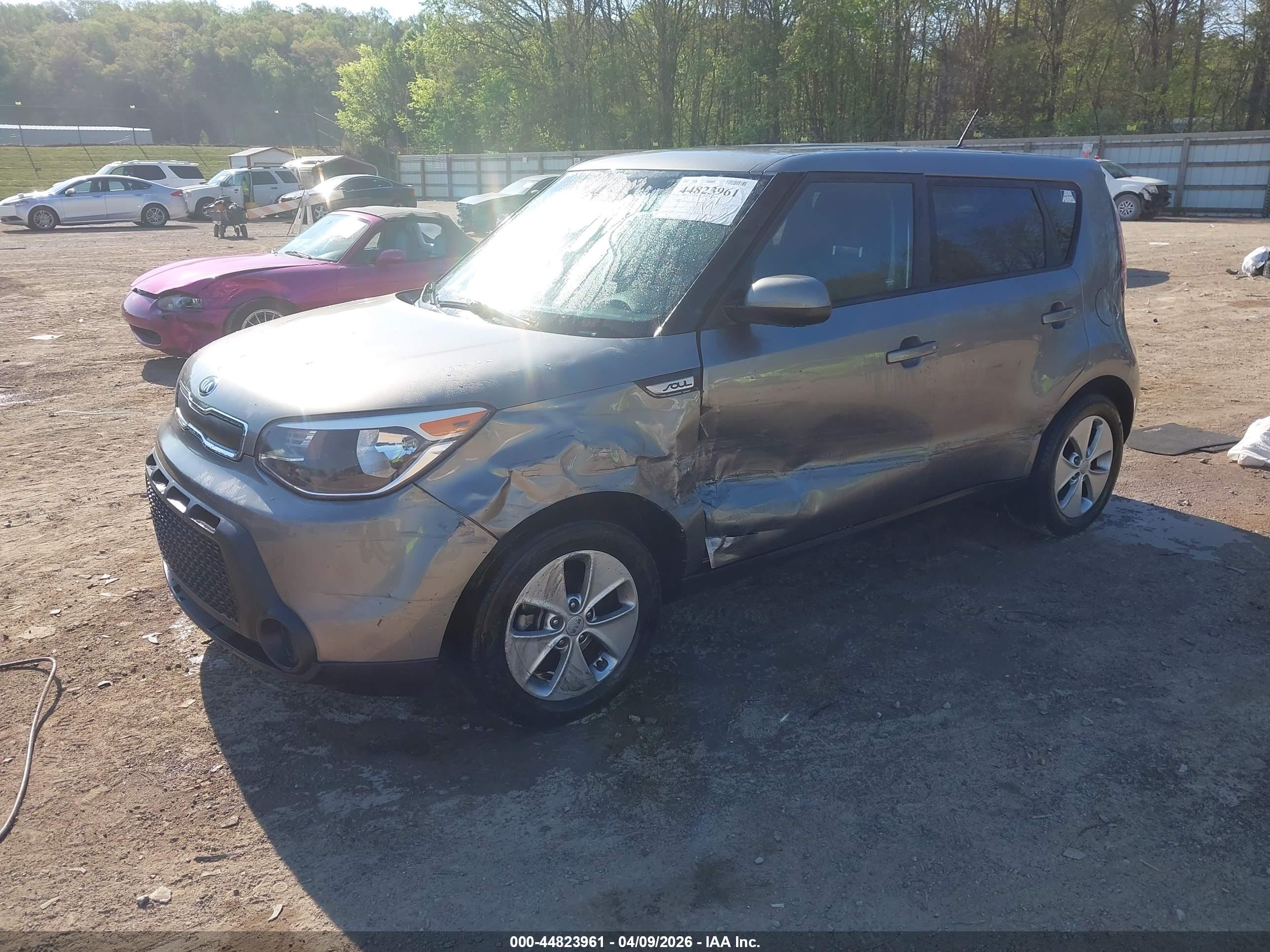 KIA SOUL image 2