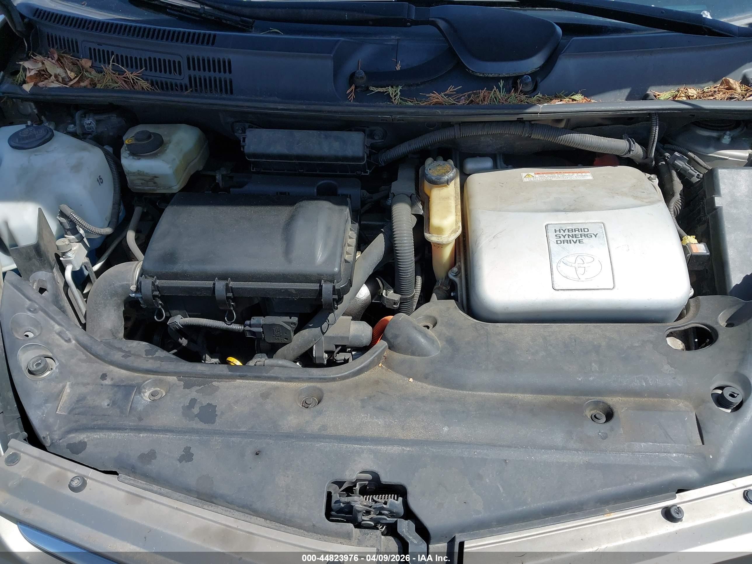 TOYOTA PRIUS image 10