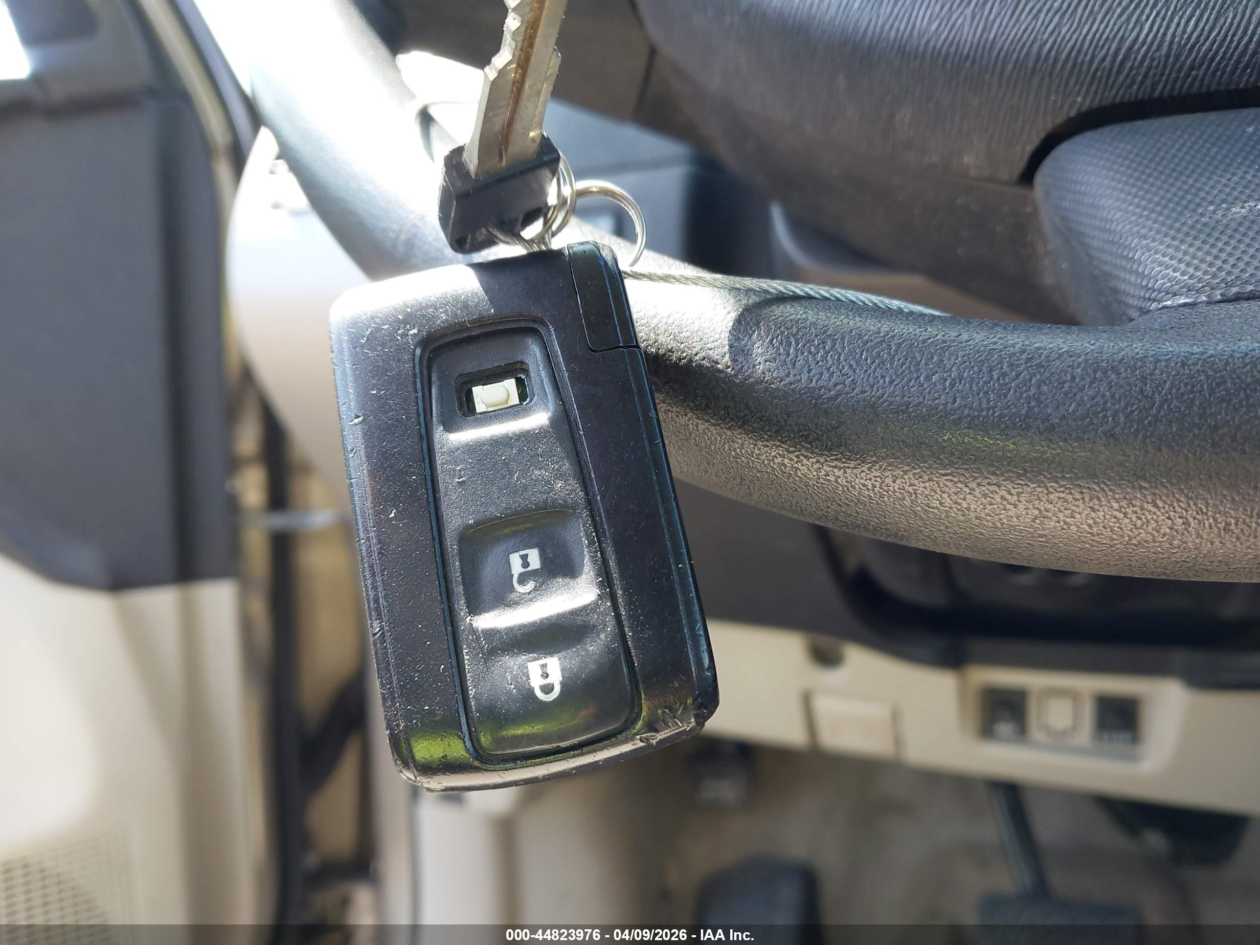 TOYOTA PRIUS image 11