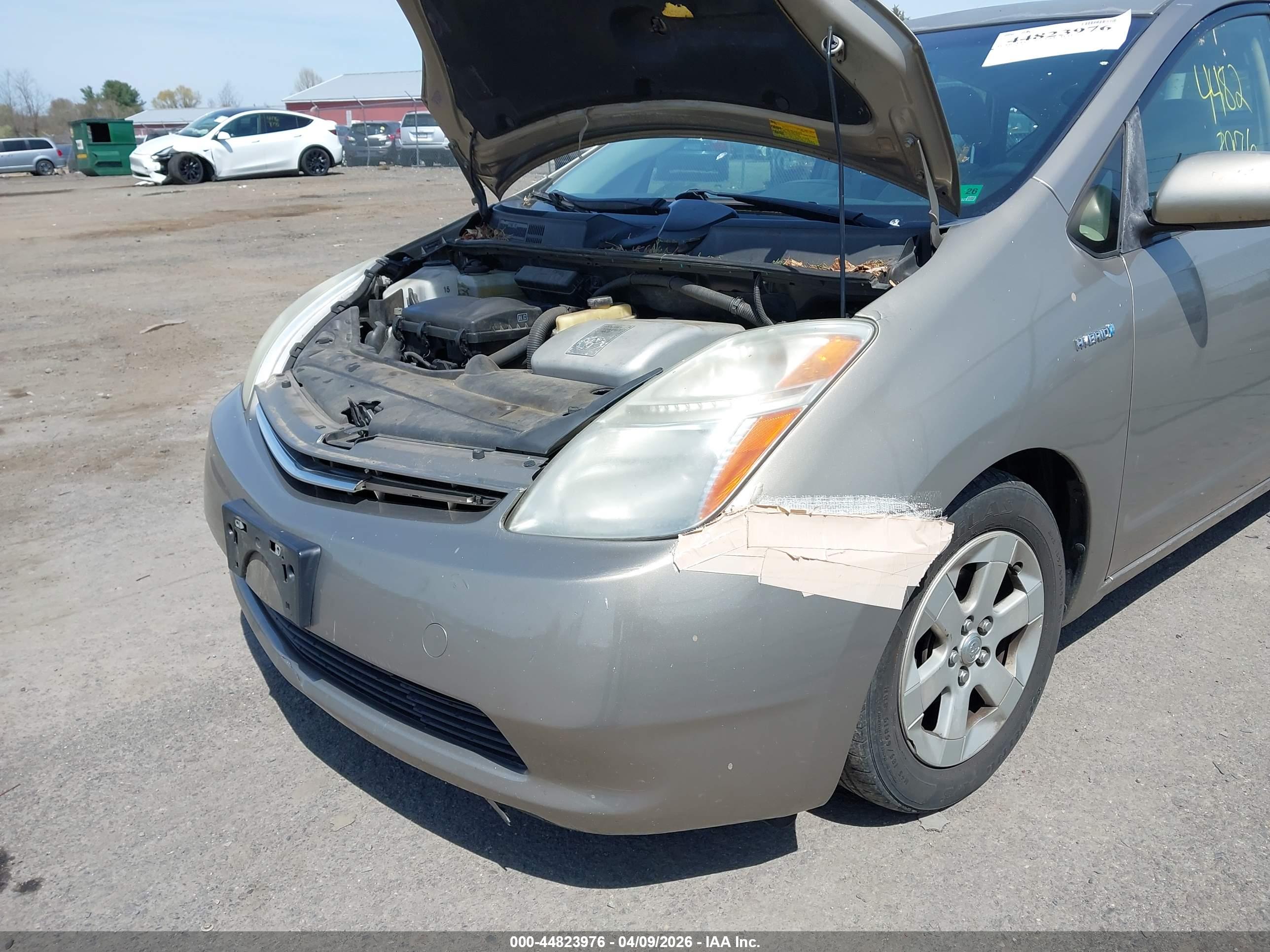 TOYOTA PRIUS image 6