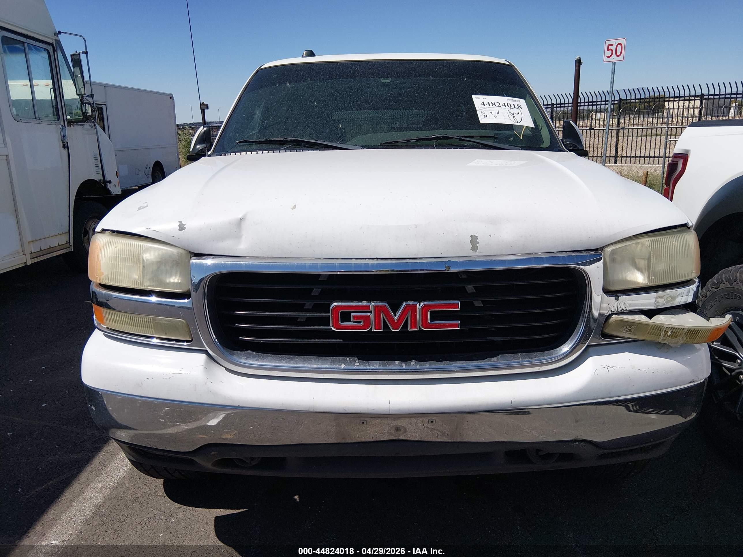 GMC YUKON image 6