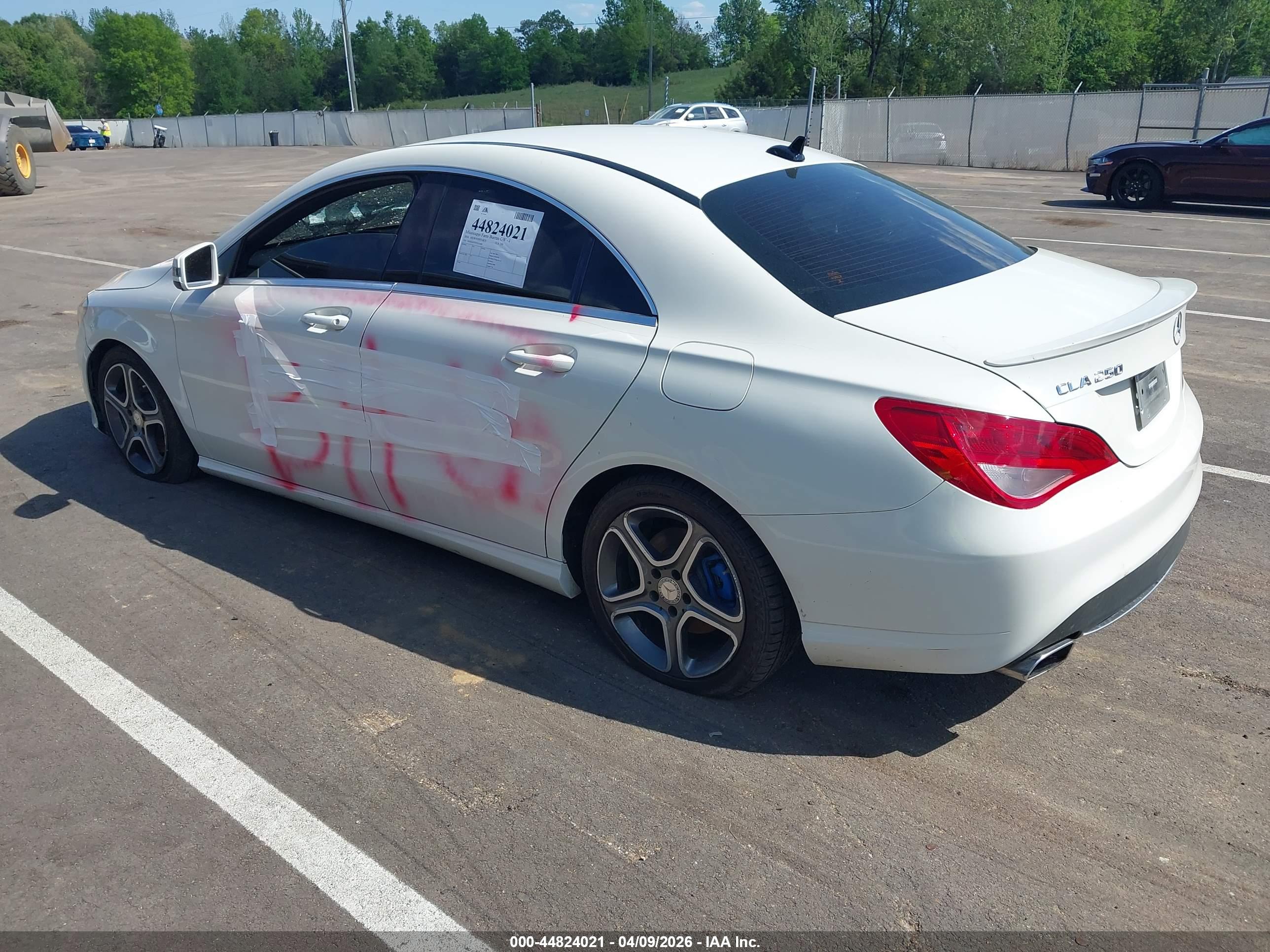 MERCEDES-BENZ CLA image 3
