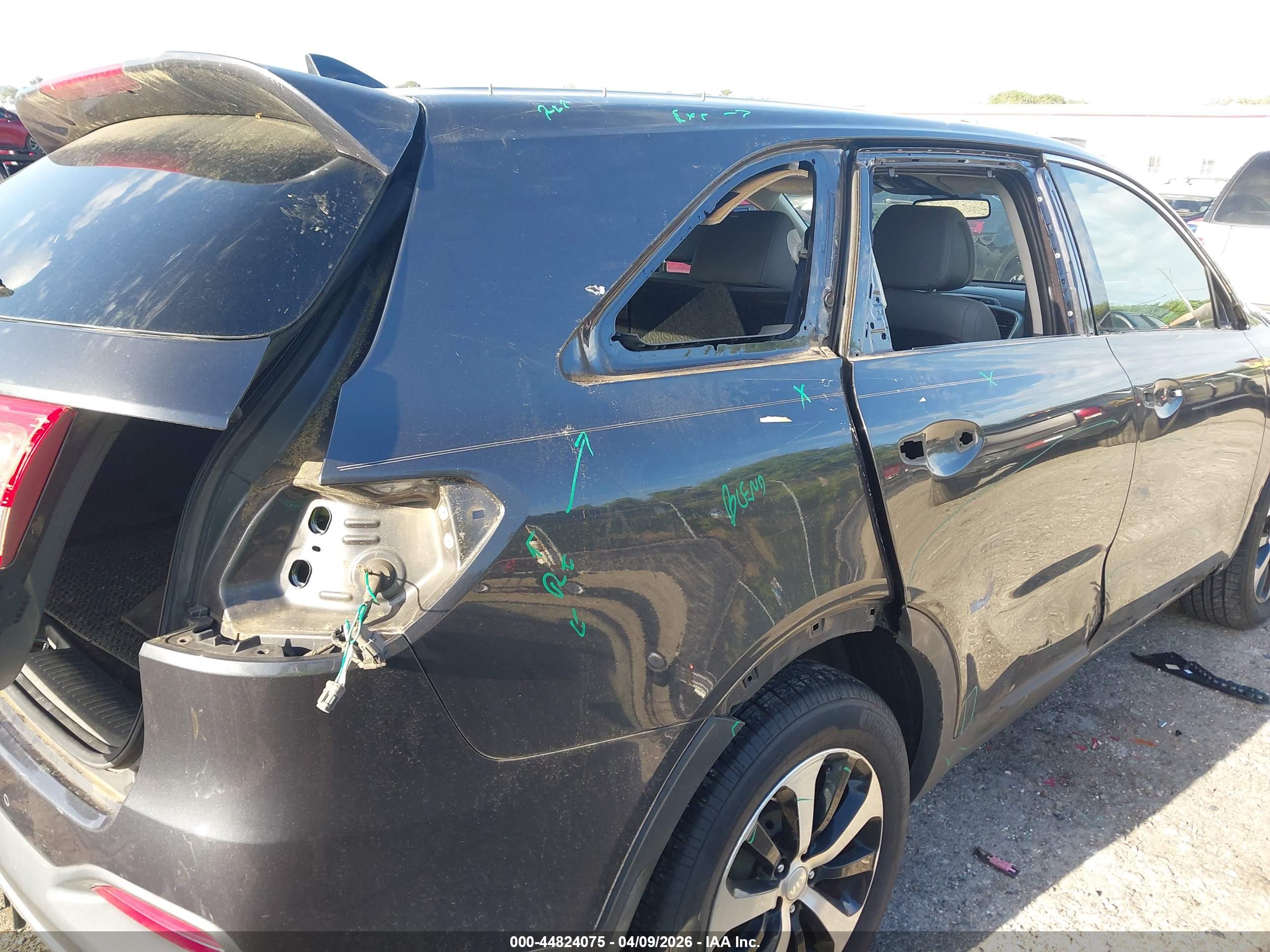 KIA SORENTO image 6