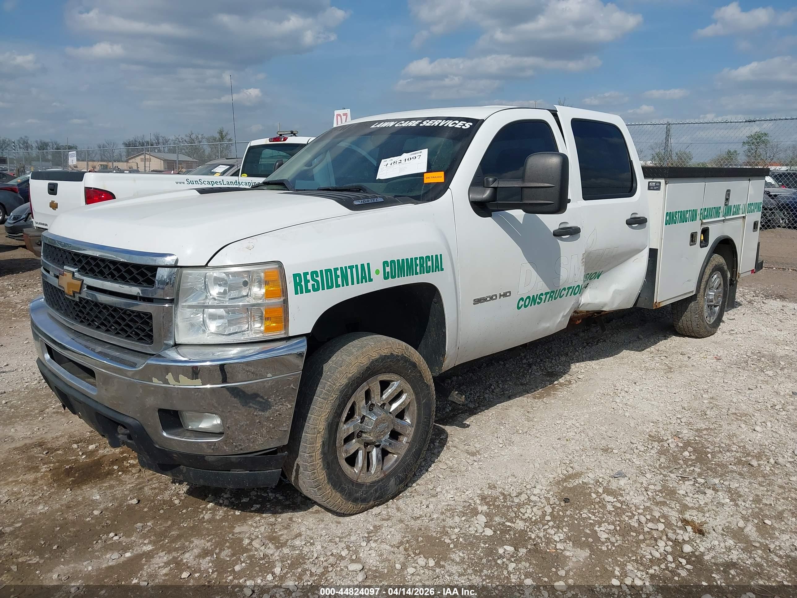 CHEVROLET SILVERADO image 2
