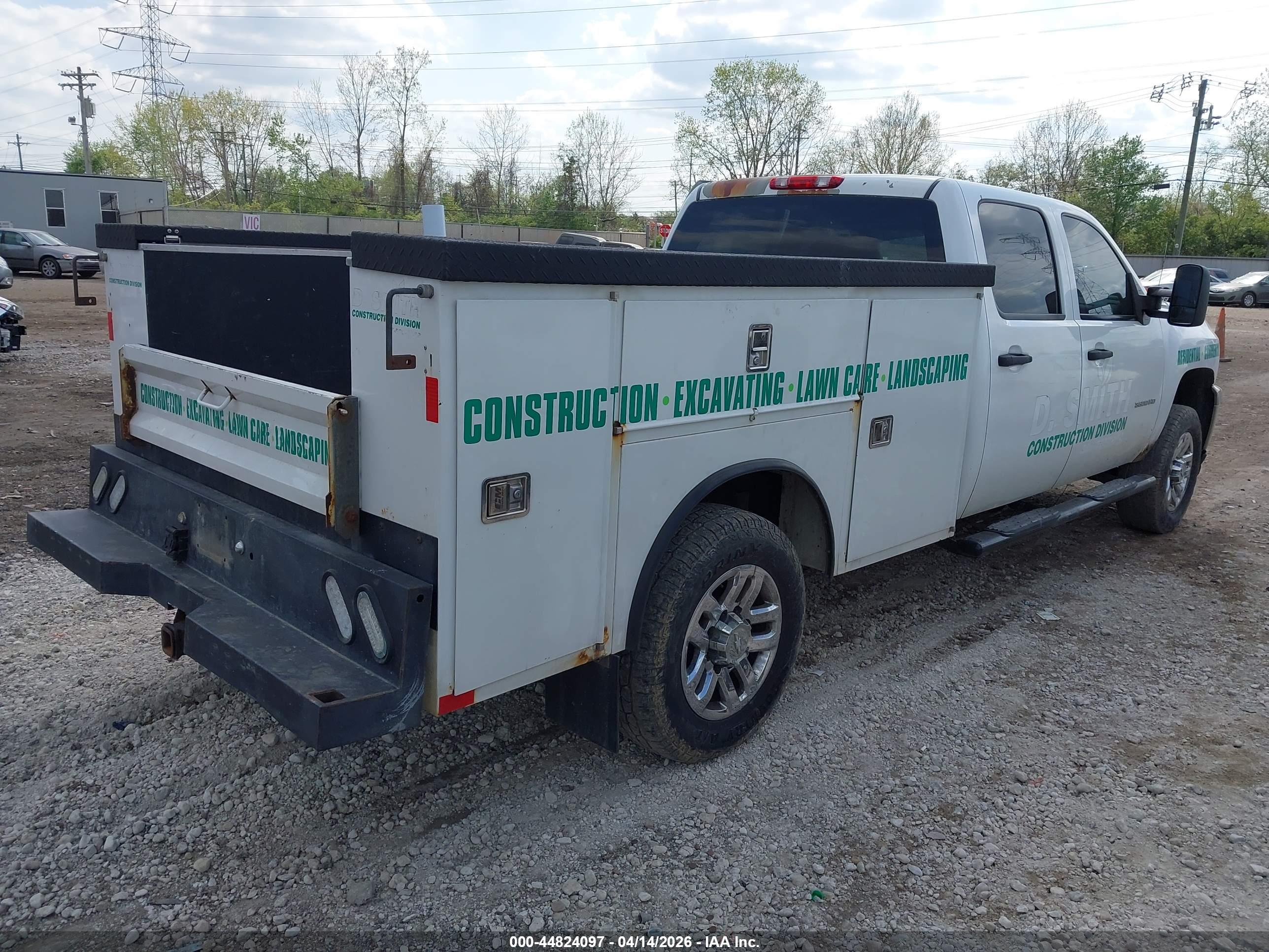 CHEVROLET SILVERADO image 4