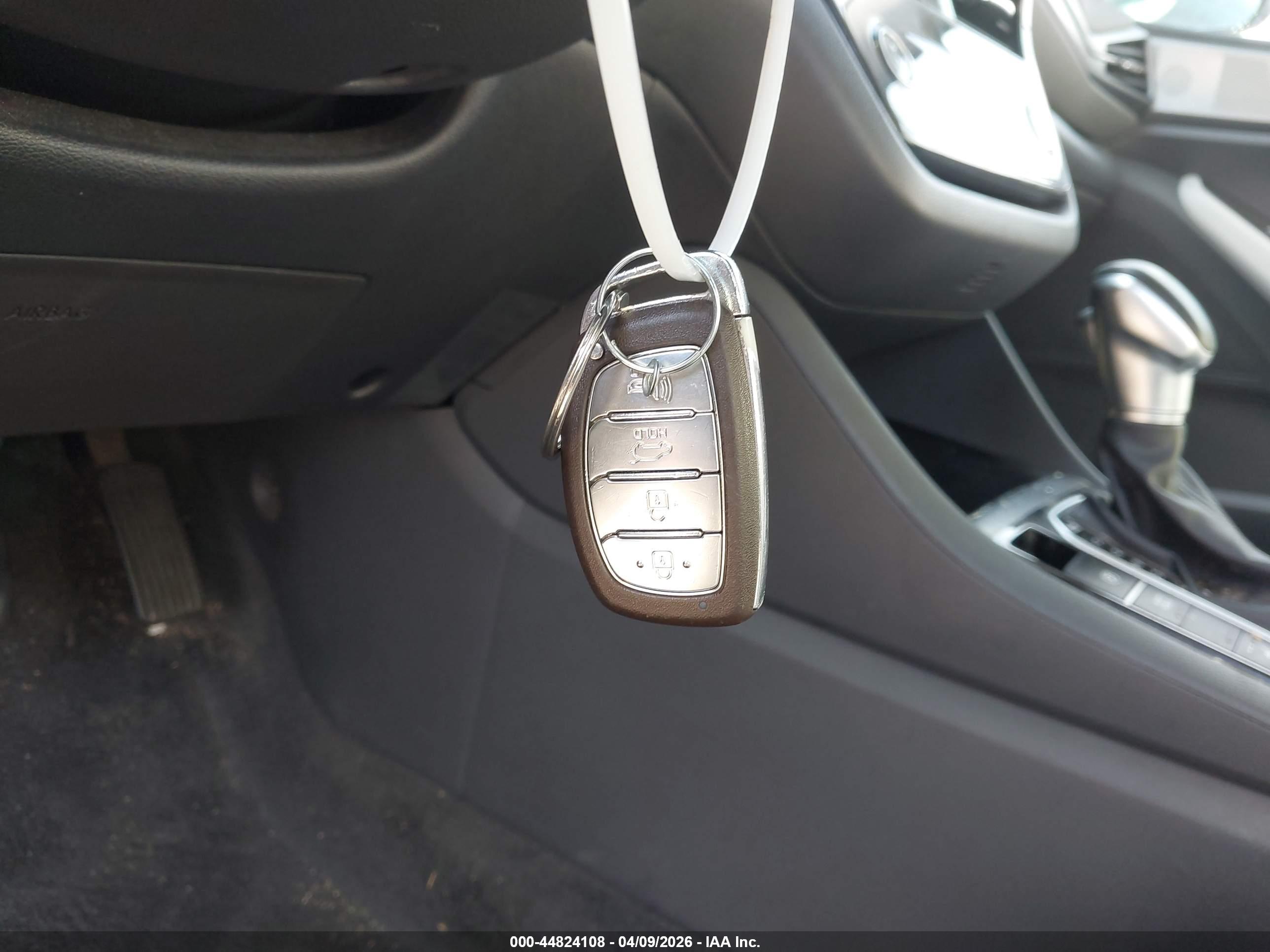 HYUNDAI IONIQ image 11