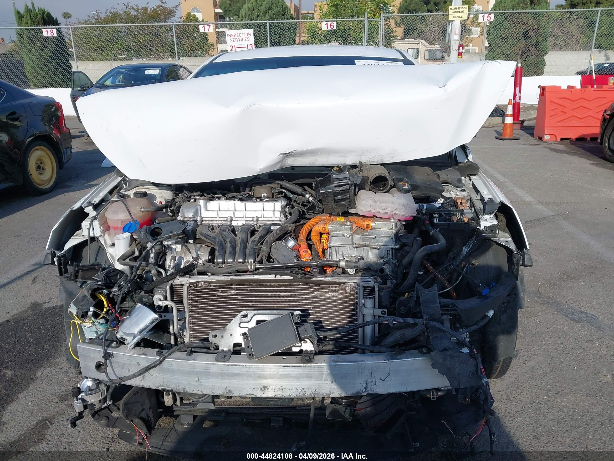 HYUNDAI IONIQ image 6