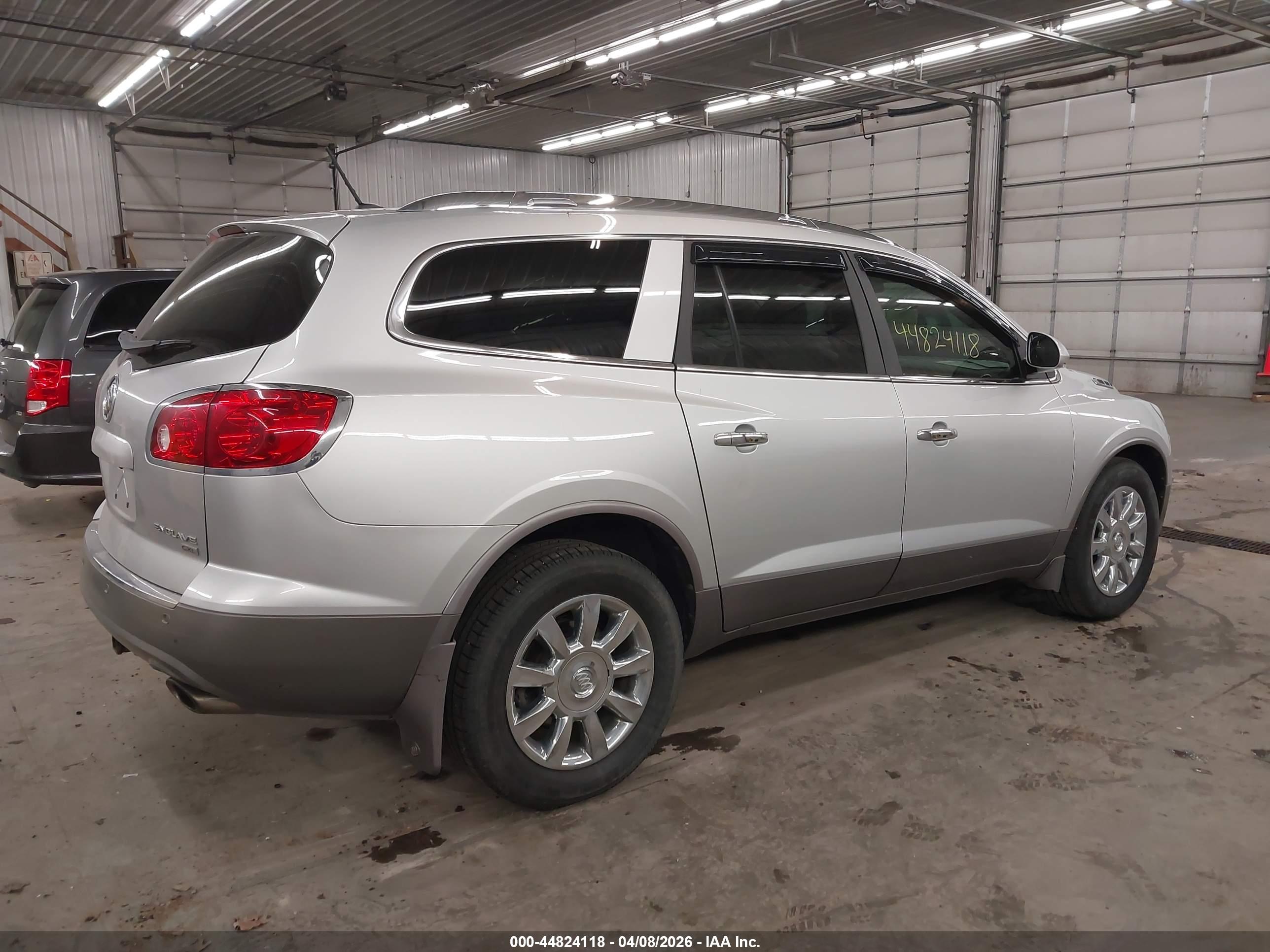 BUICK ENCLAVE image 4