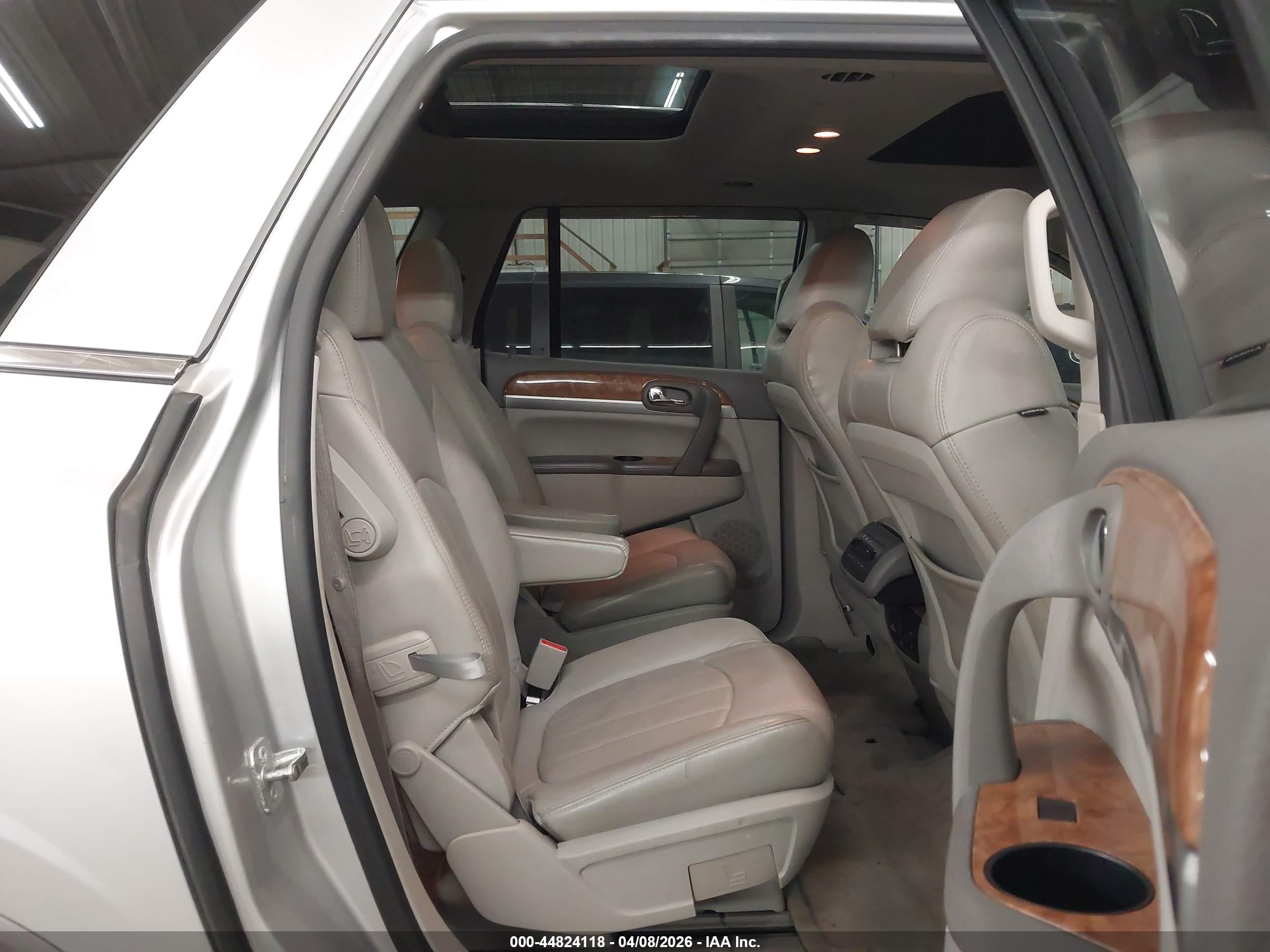 BUICK ENCLAVE image 8