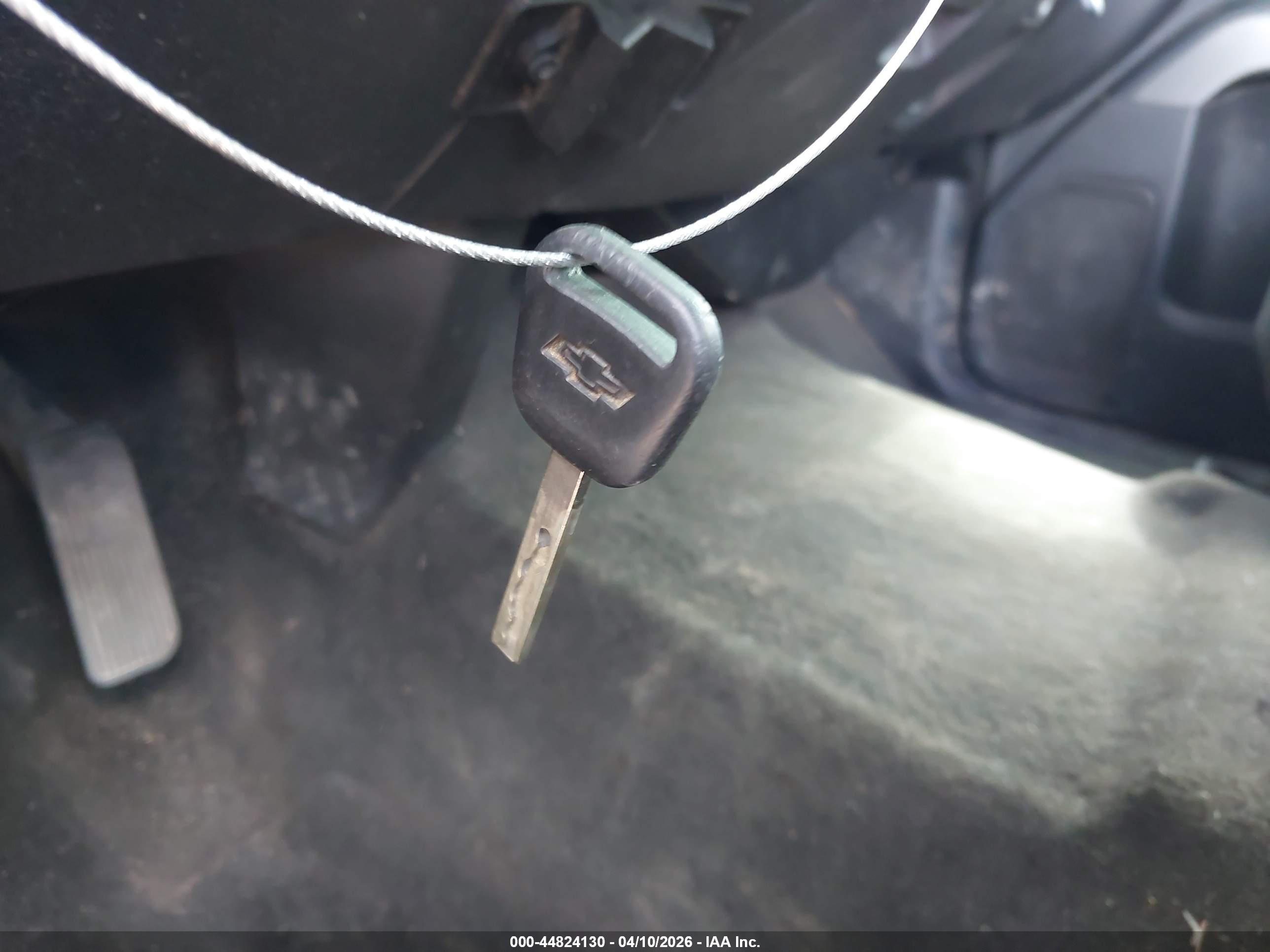 CHEVROLET SILVERADO image 11