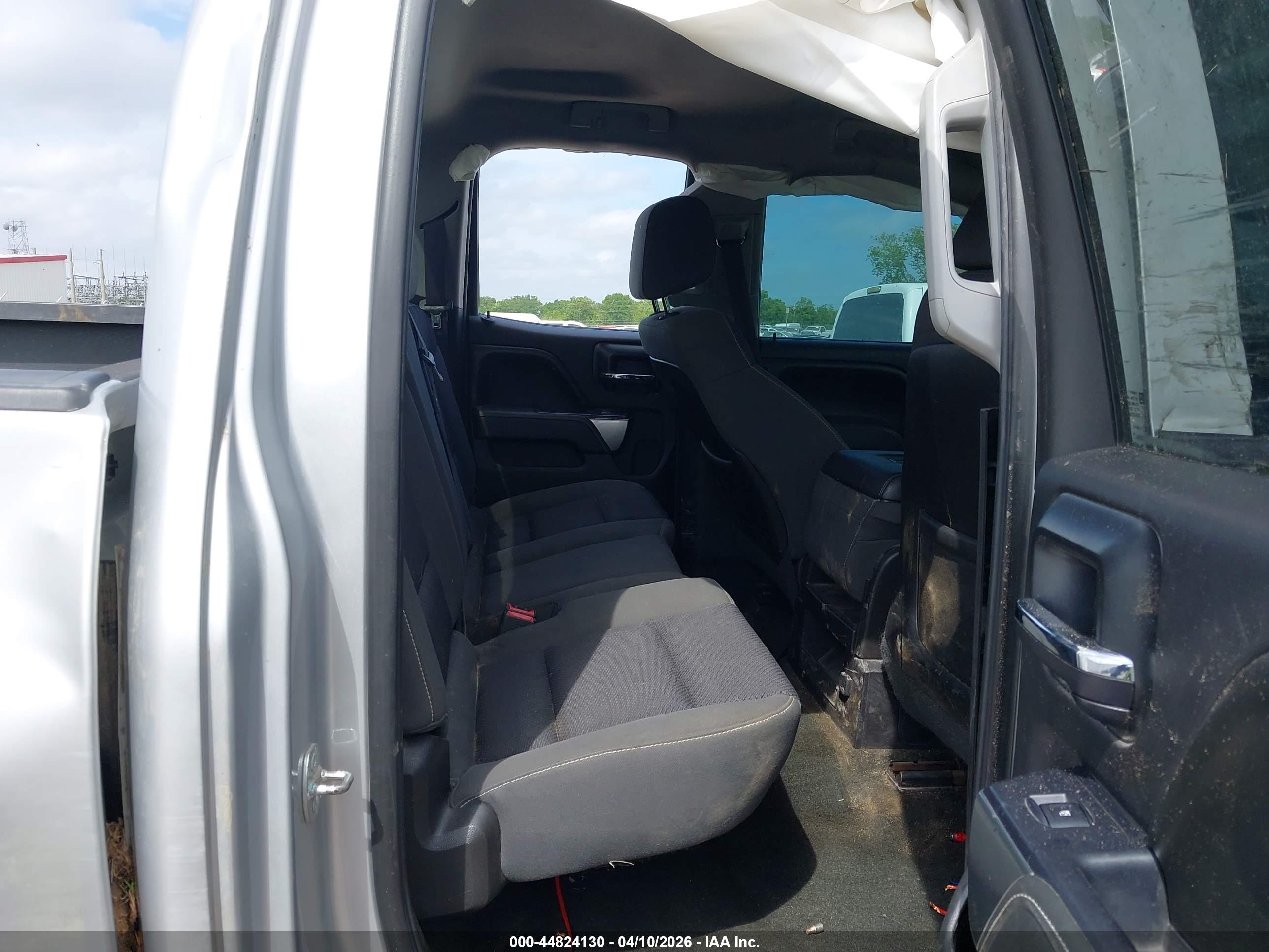 CHEVROLET SILVERADO image 8