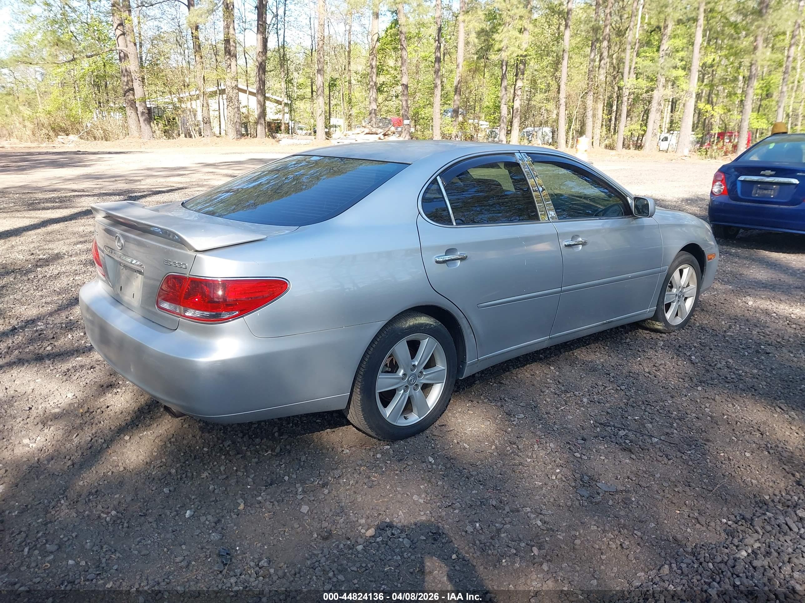 LEXUS ES image 4