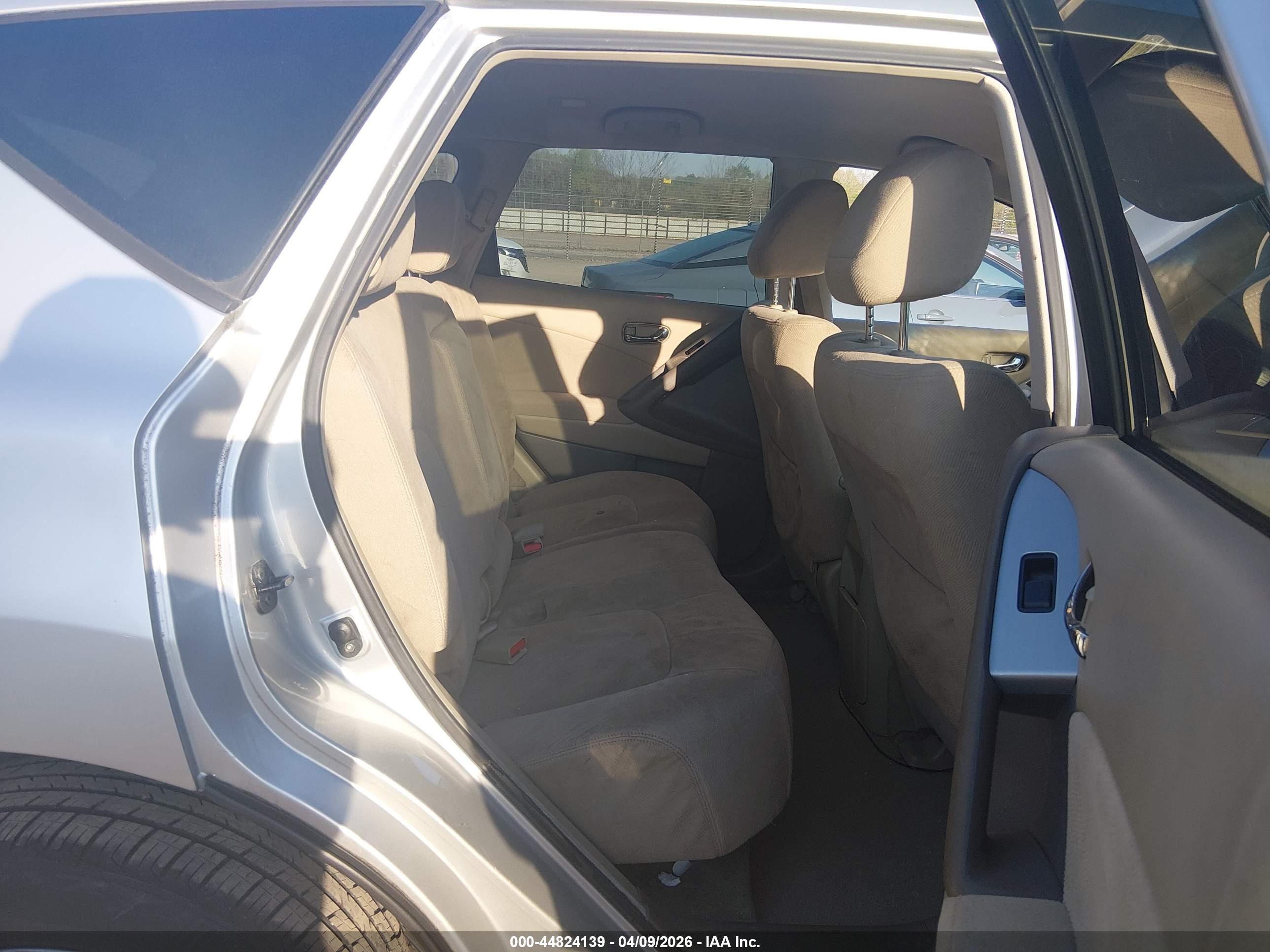 NISSAN MURANO image 8