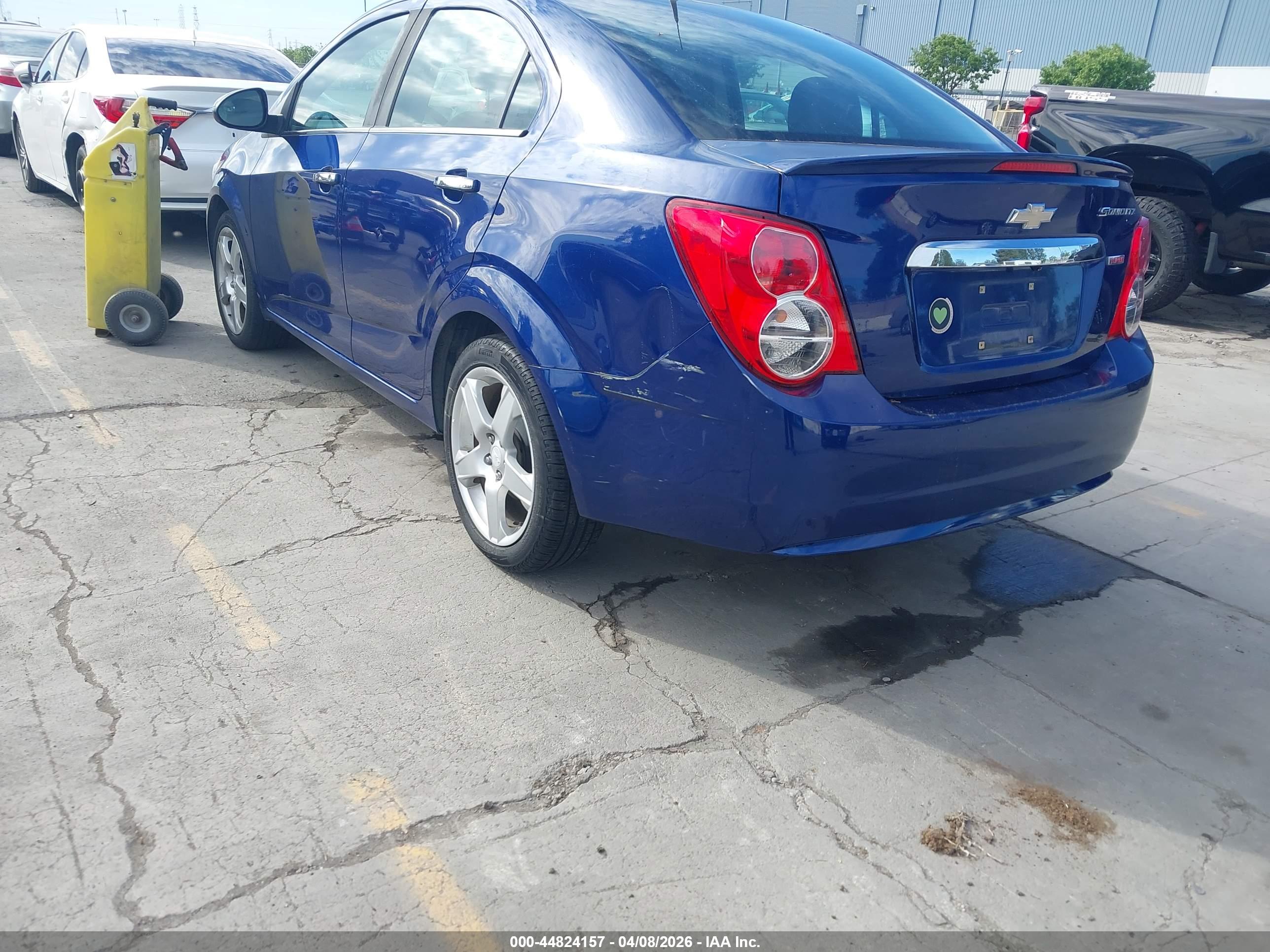 CHEVROLET SONIC image 6
