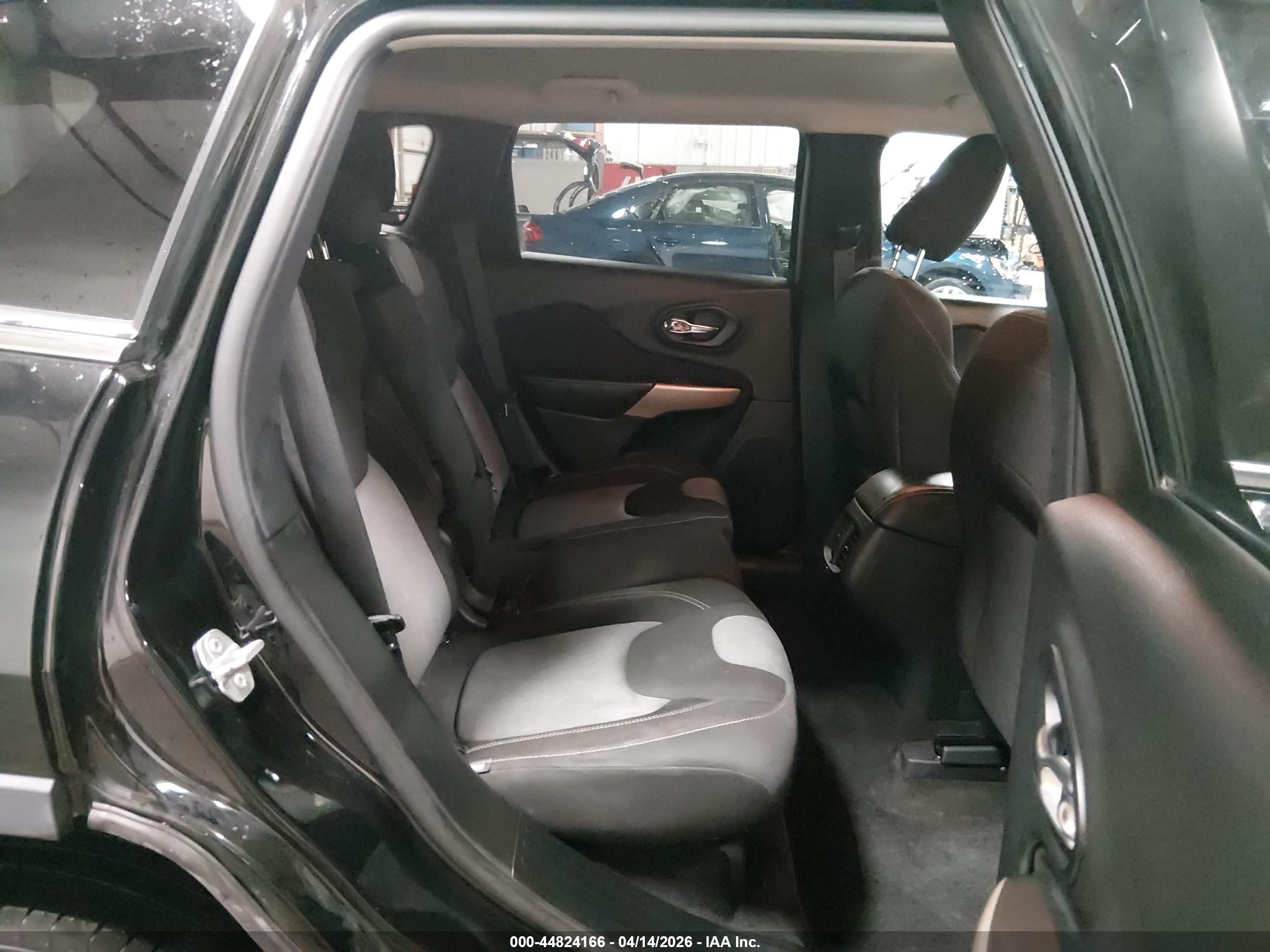 JEEP CHEROKEE image 8