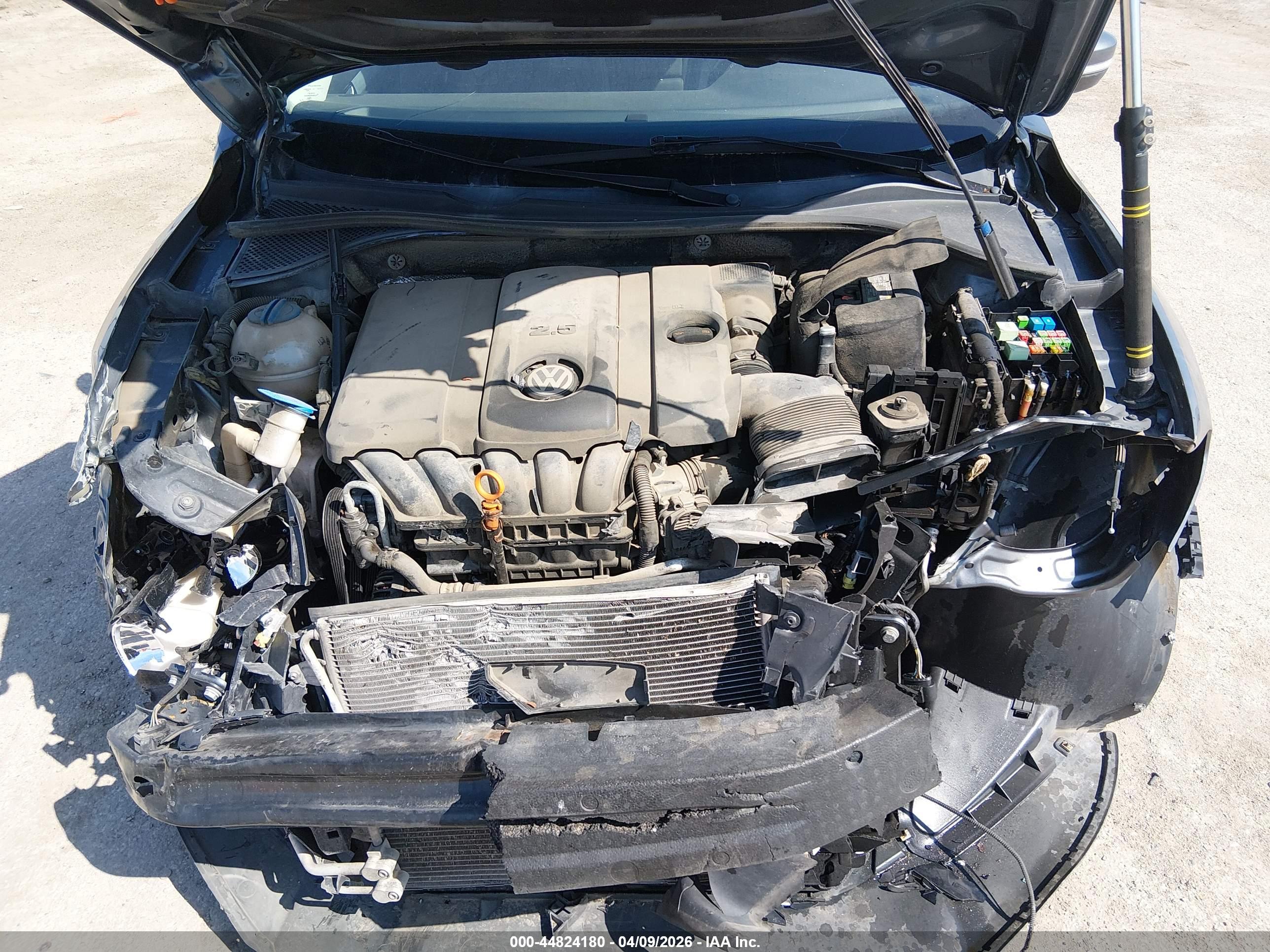 VOLKSWAGEN PASSAT image 10