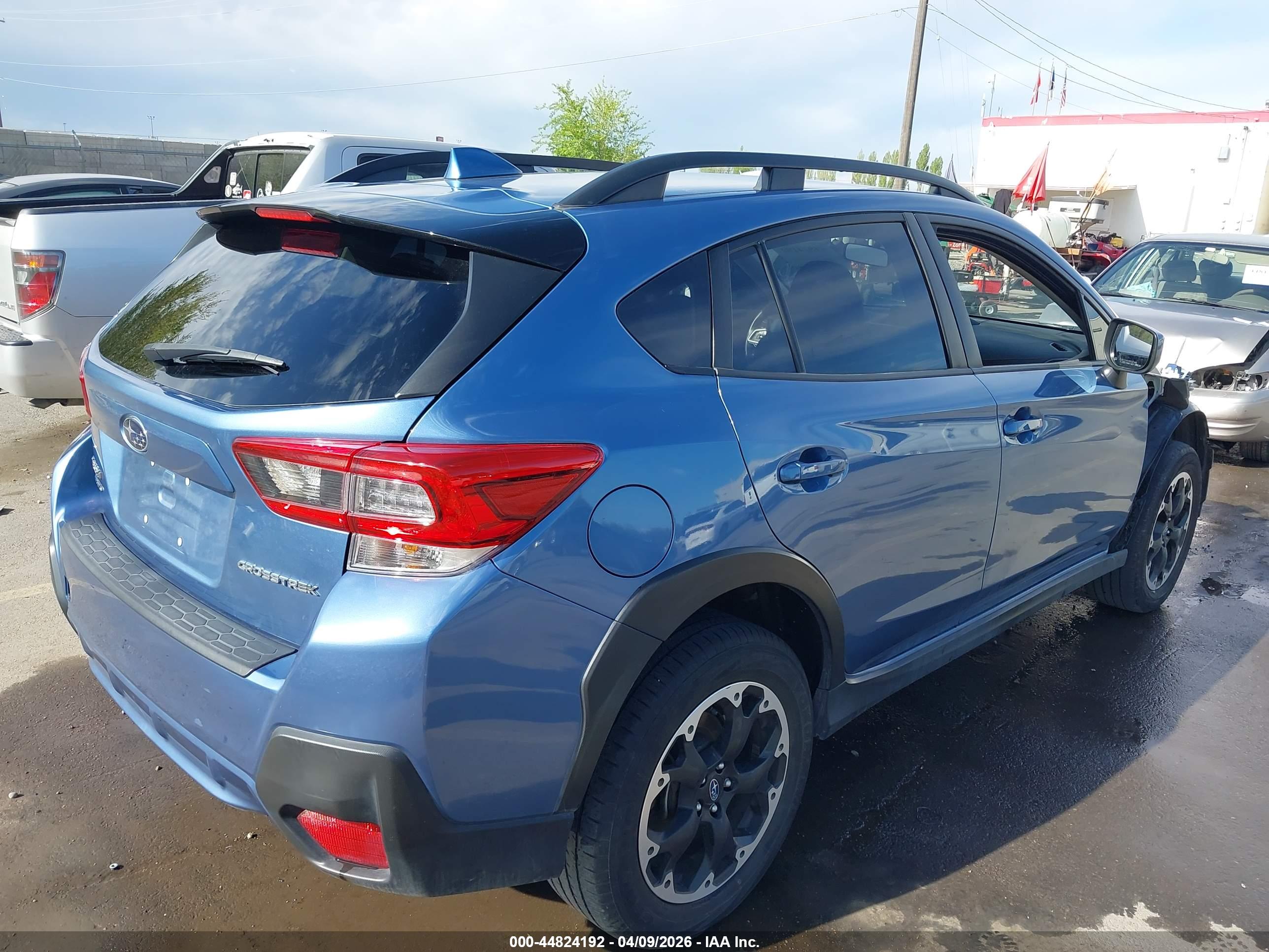 SUBARU CROSSTREK image 4