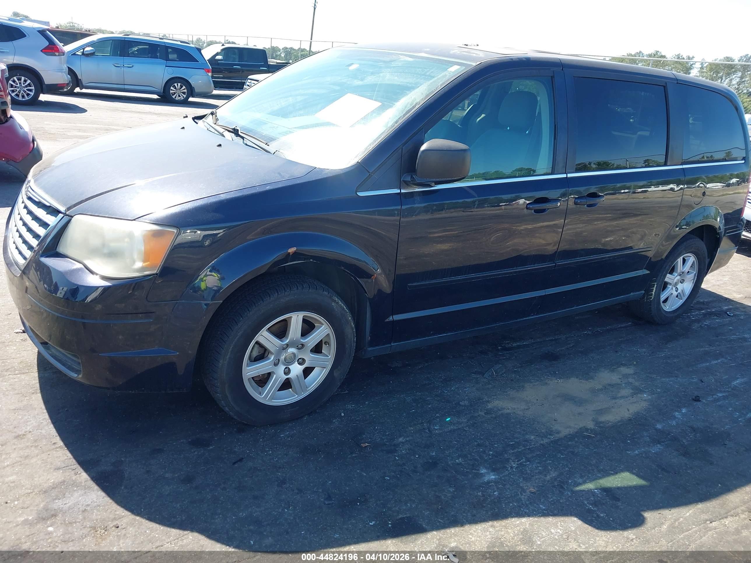 CHRYSLER TOWN image 6