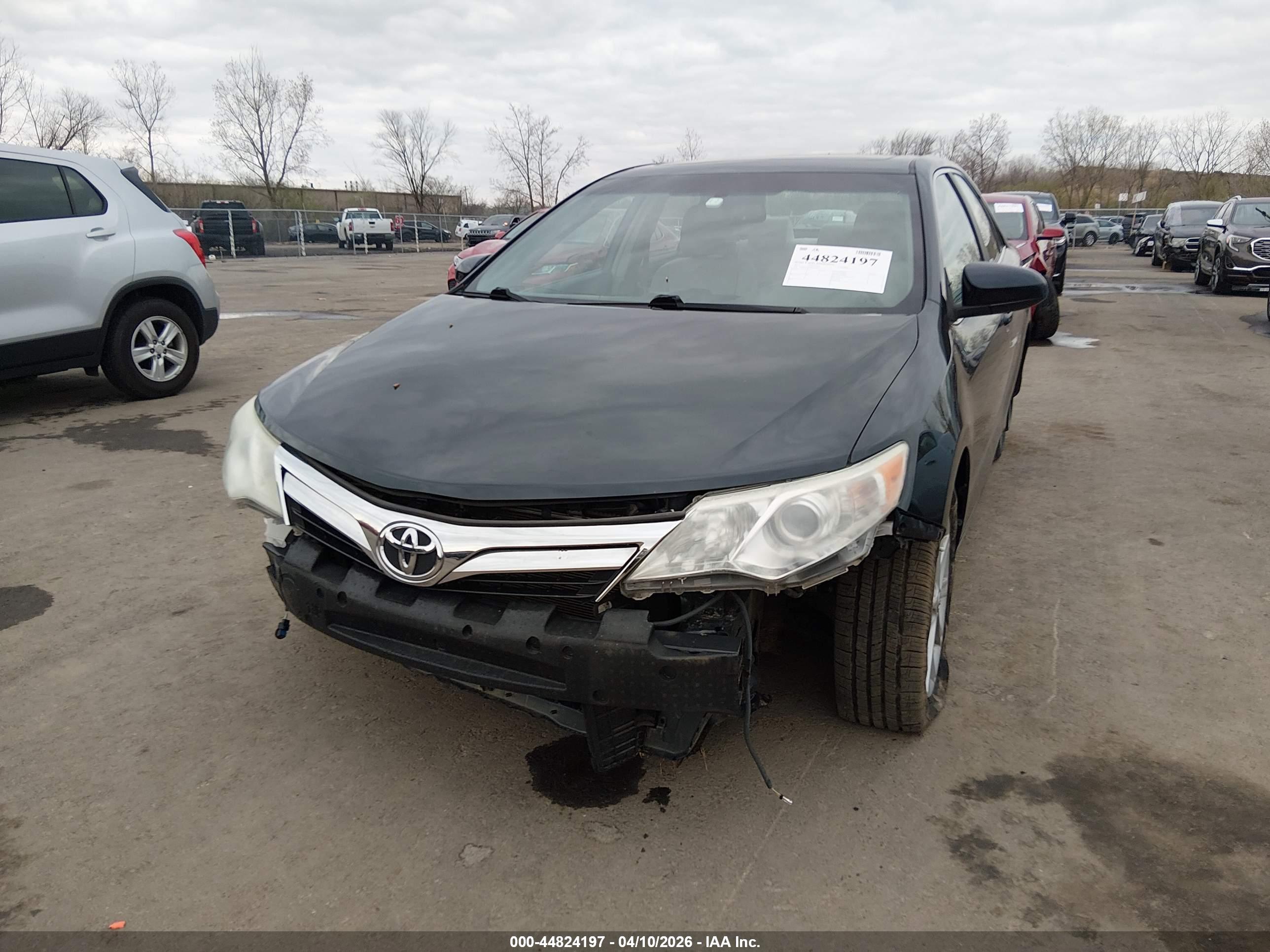 TOYOTA CAMRY image 6