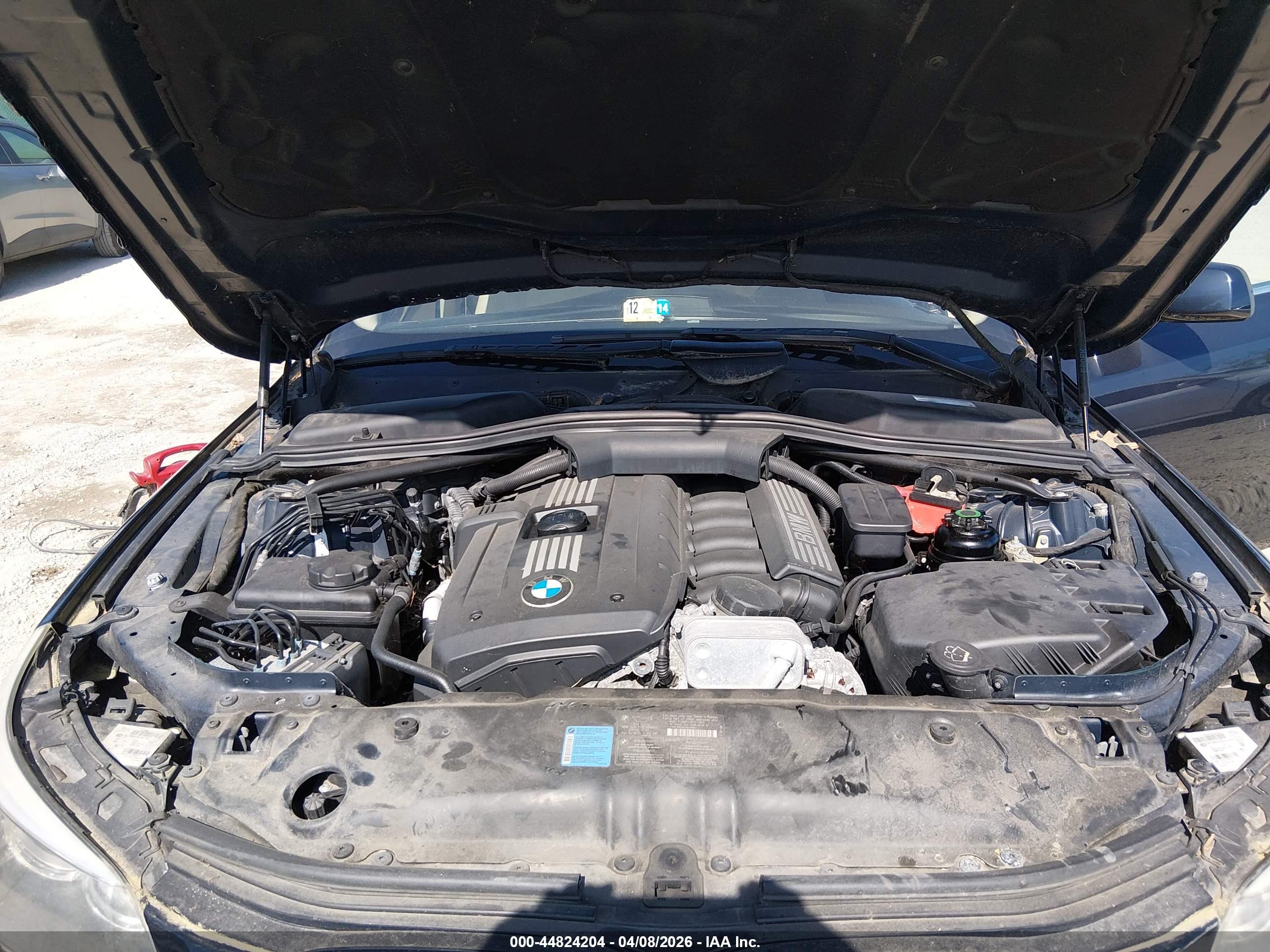 BMW 528I image 10