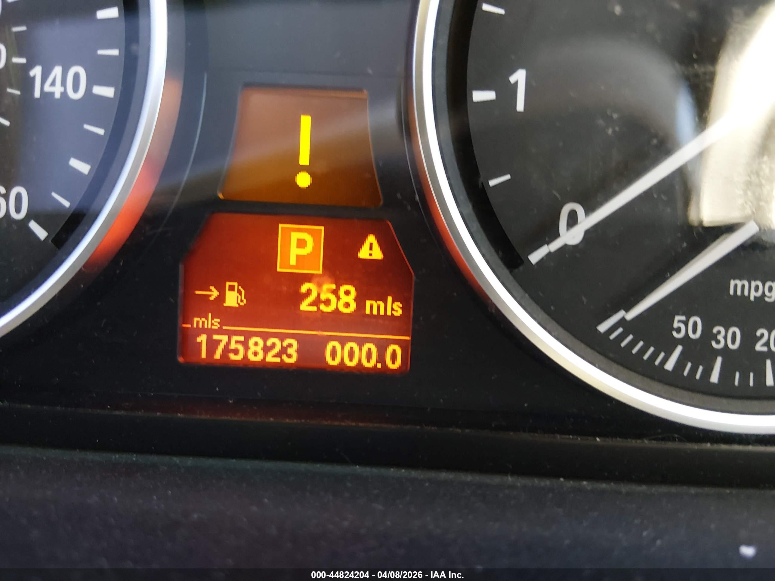 BMW 528I image 7