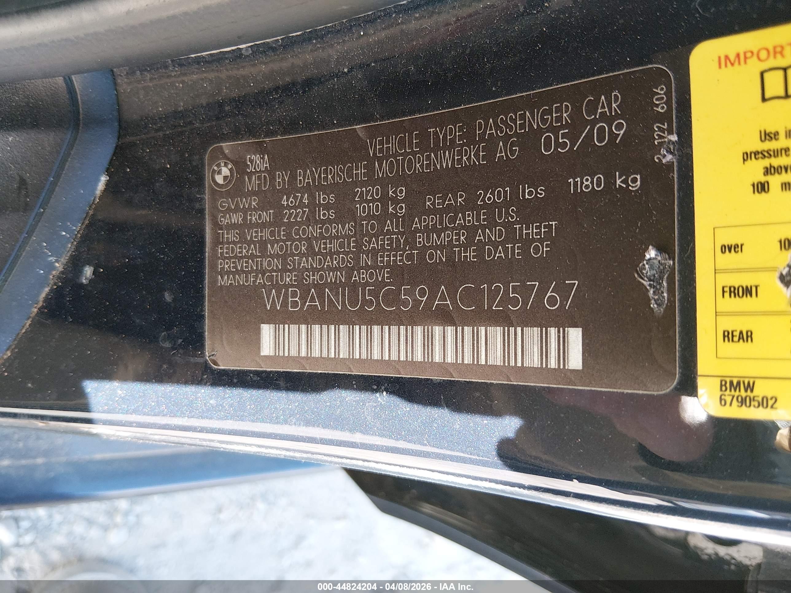 BMW 528I image 9