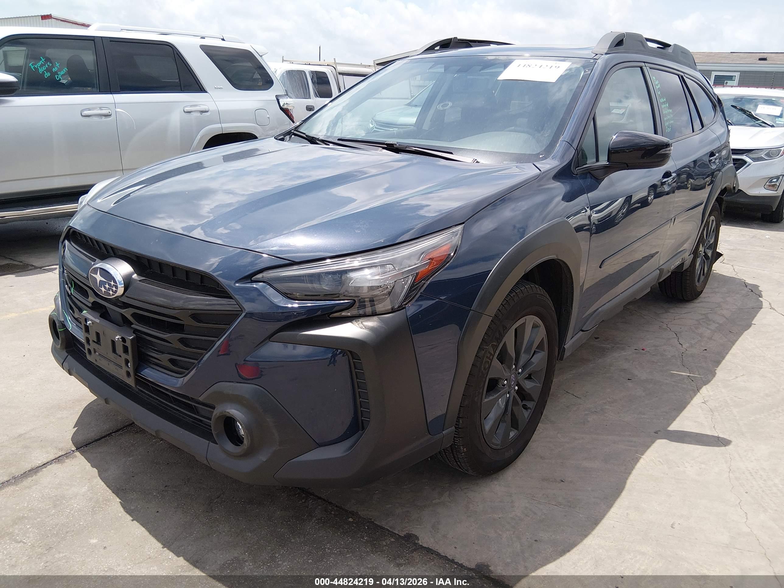 SUBARU OUTBACK image 2