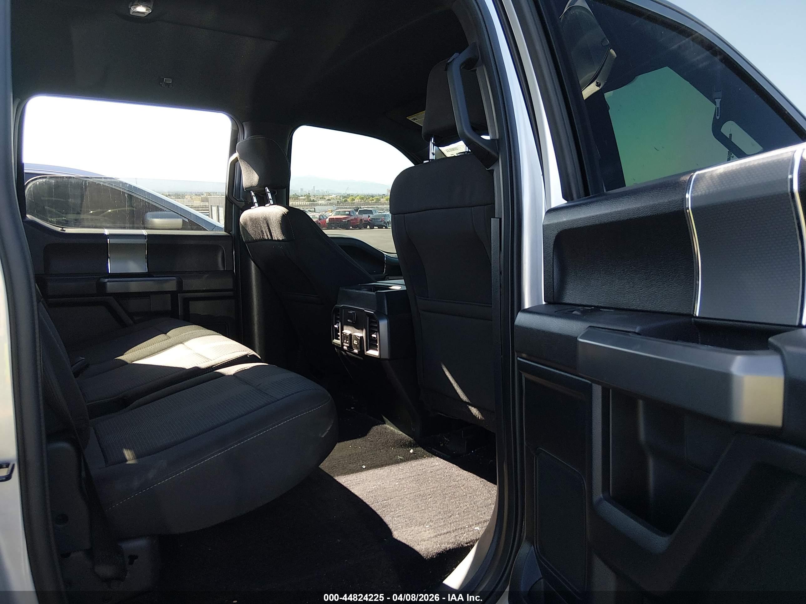 FORD F-150 image 8