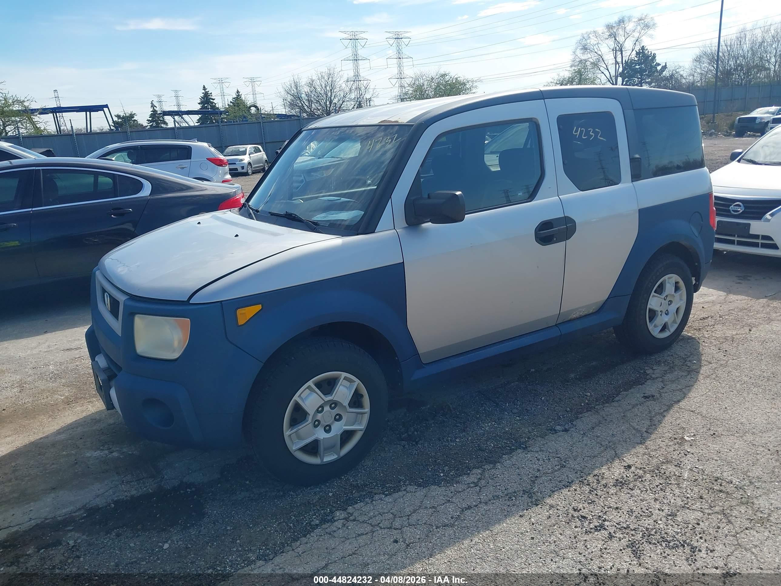 HONDA ELEMENT image 2