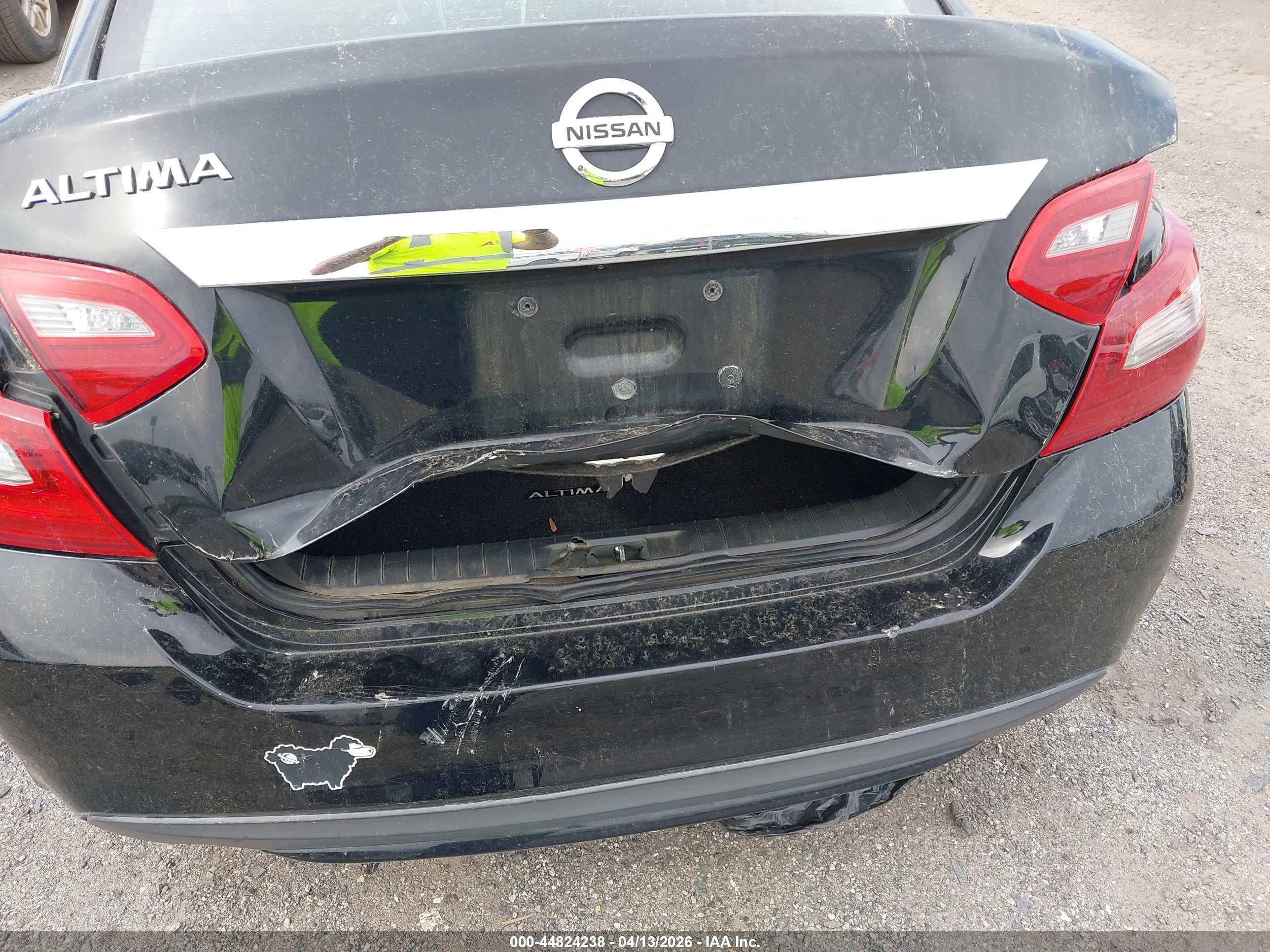 NISSAN ALTIMA image 6