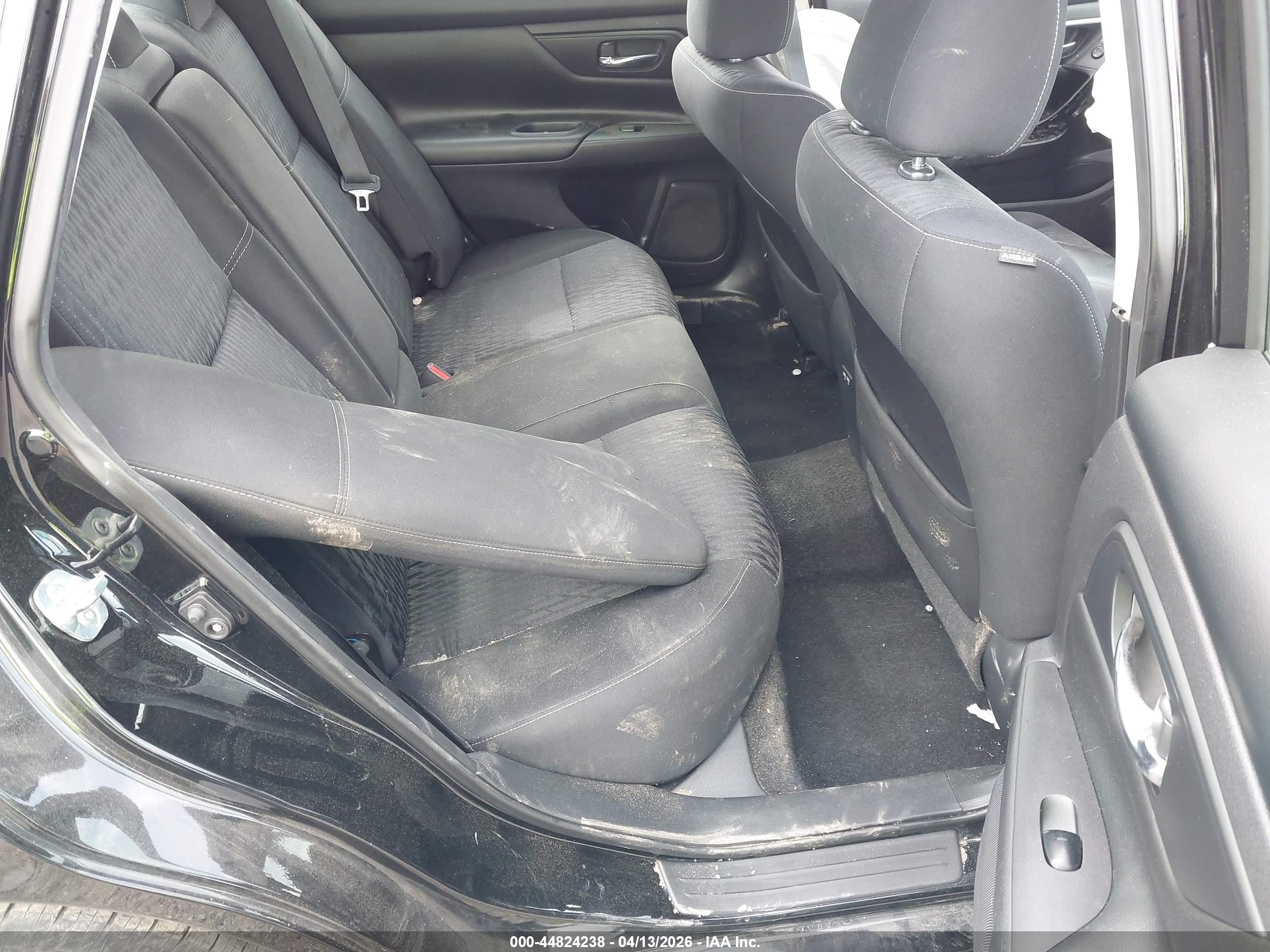 NISSAN ALTIMA image 8