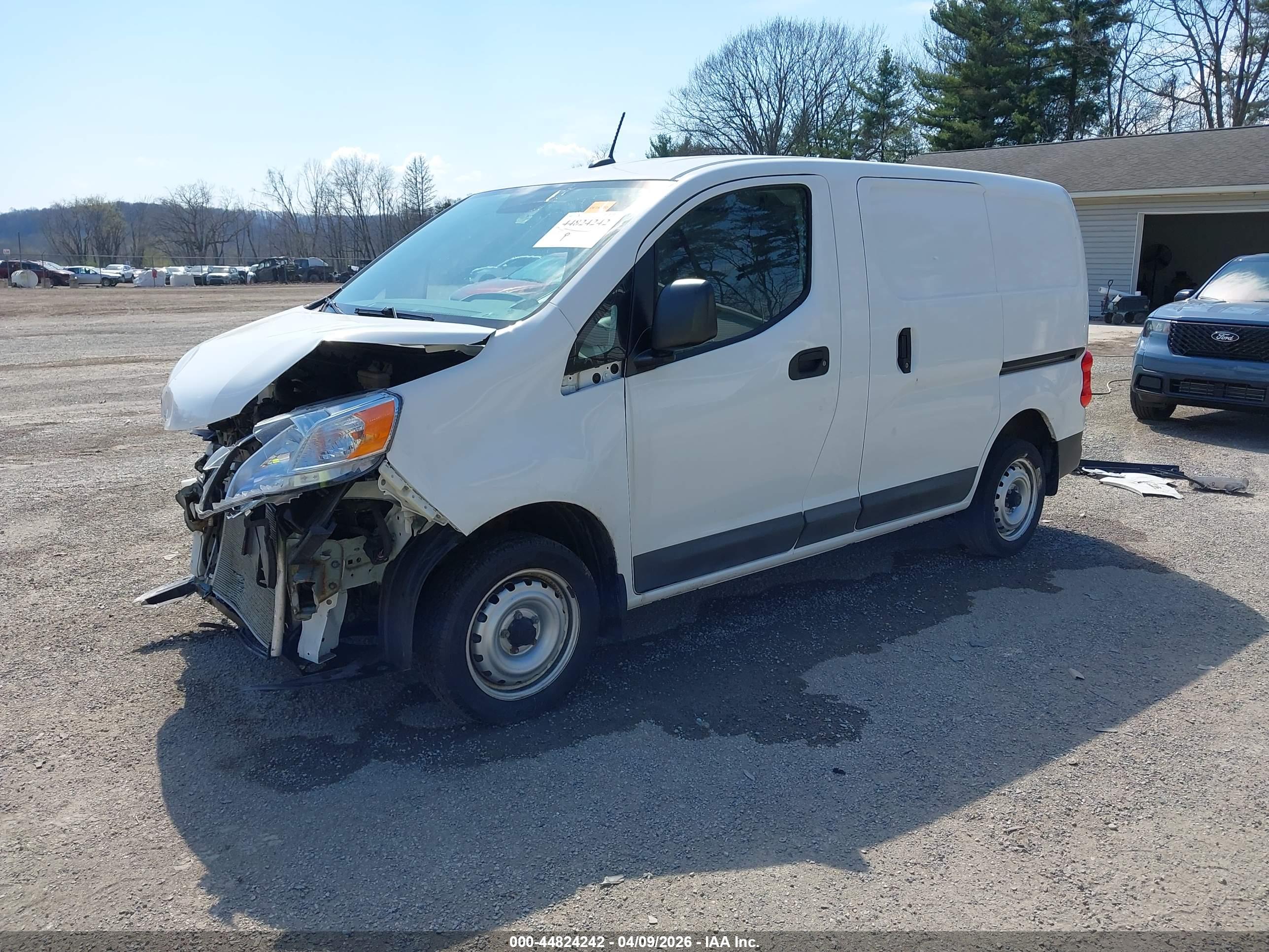 NISSAN NV200 image 2