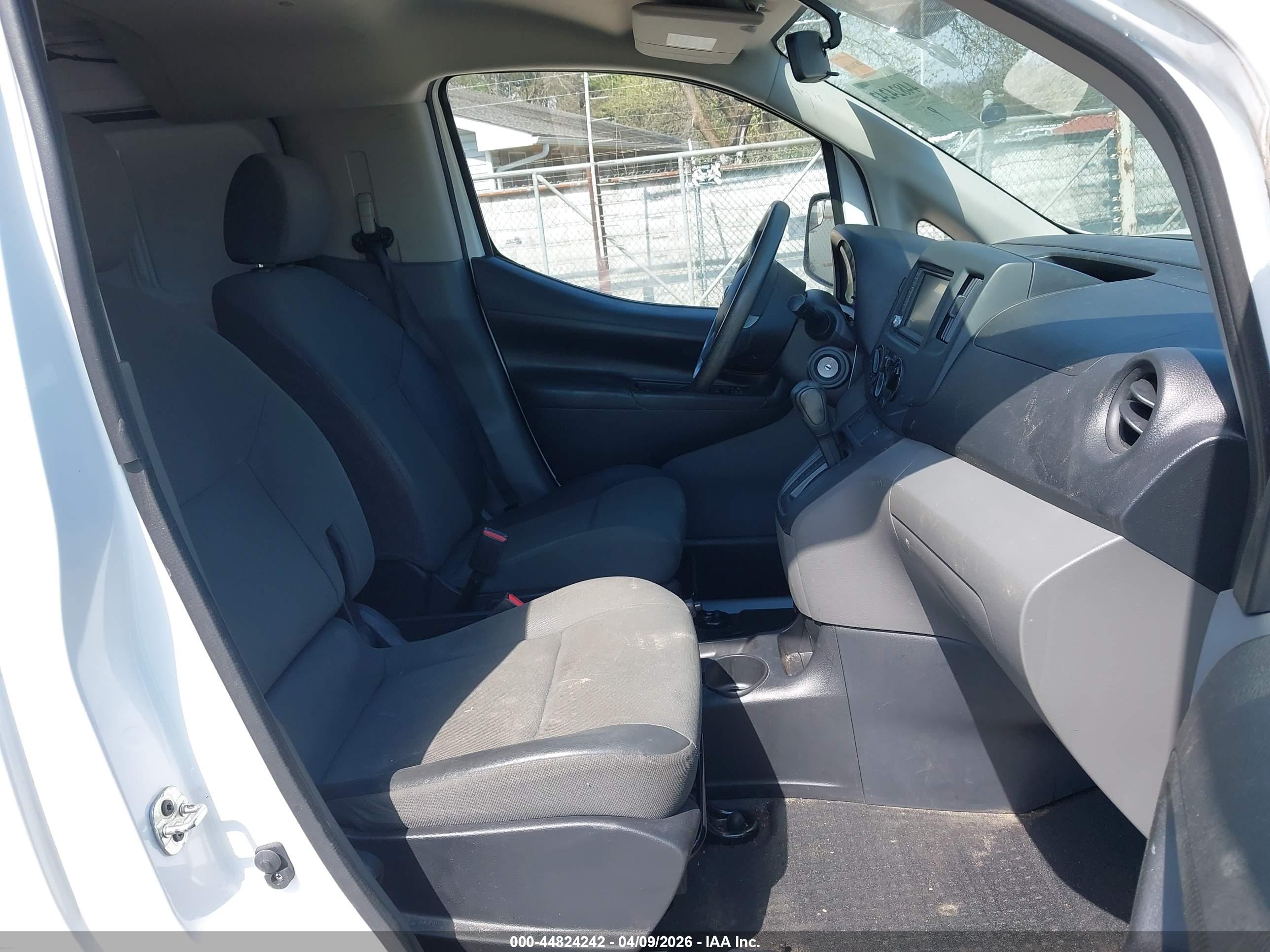 NISSAN NV200 image 5