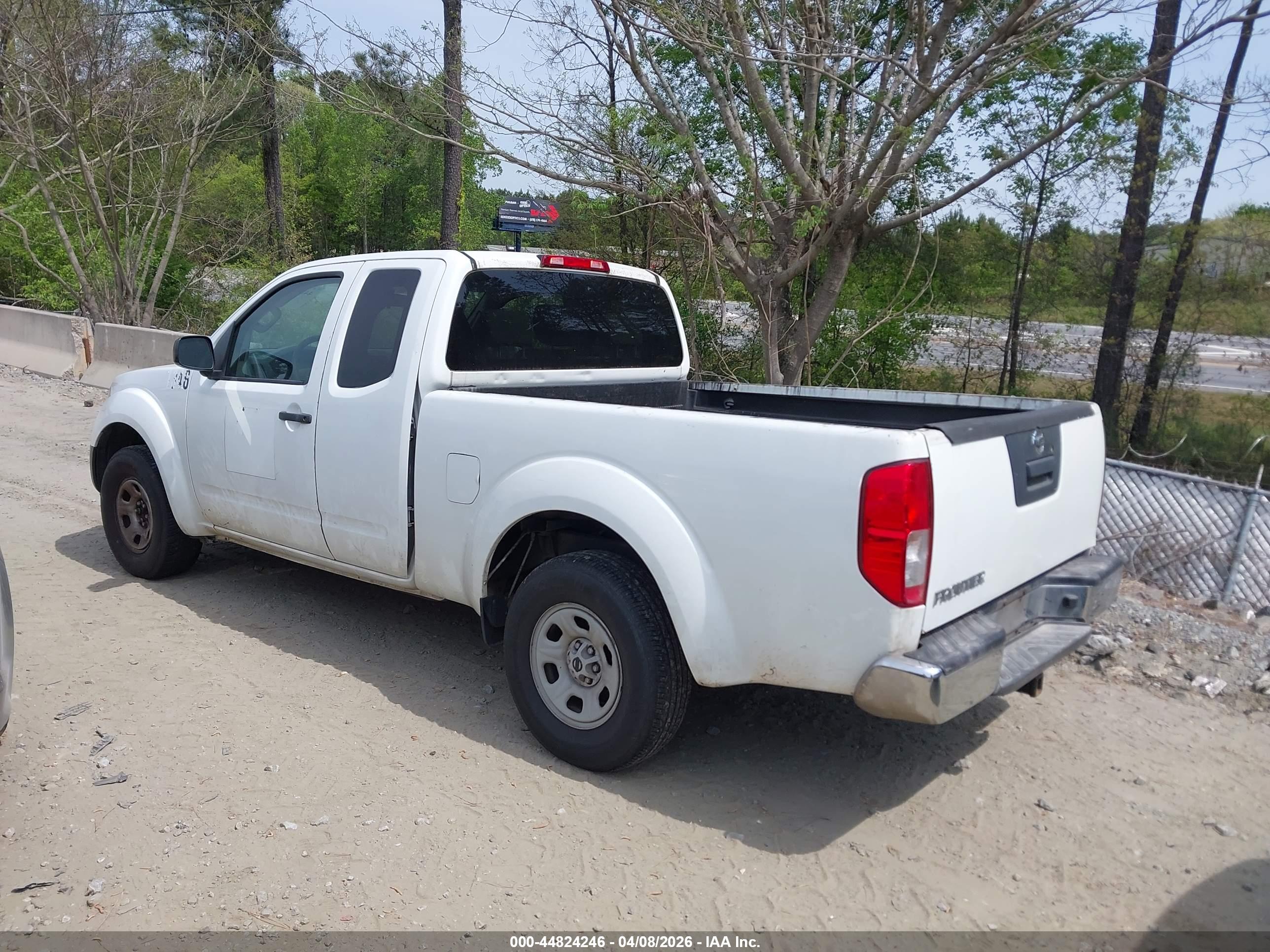 NISSAN FRONTIER image 3