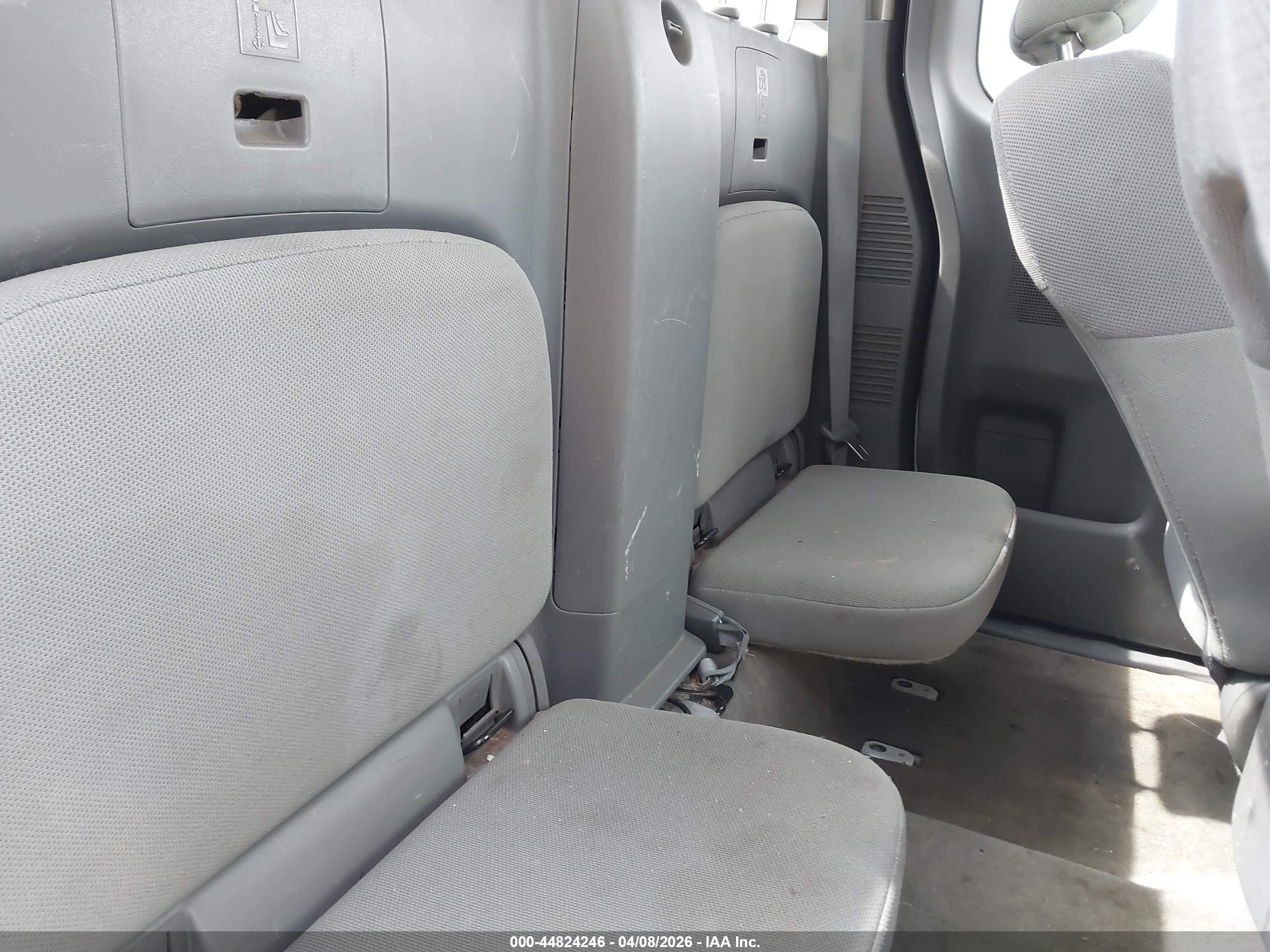 NISSAN FRONTIER image 8