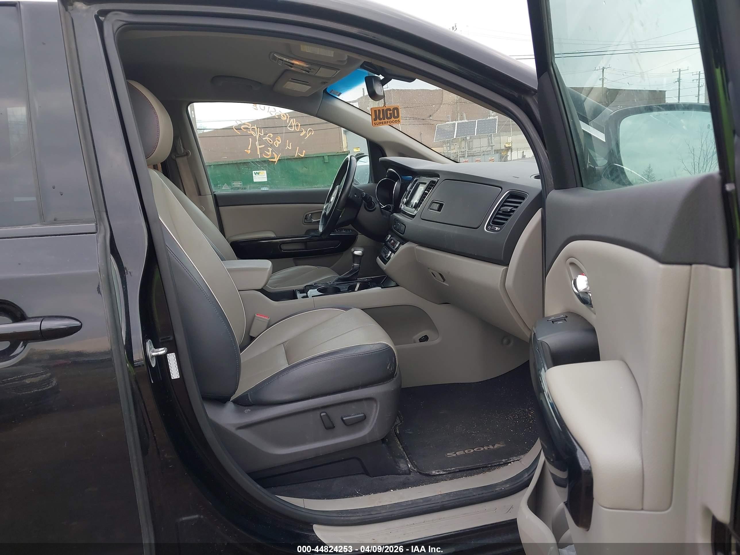 KIA SEDONA image 5