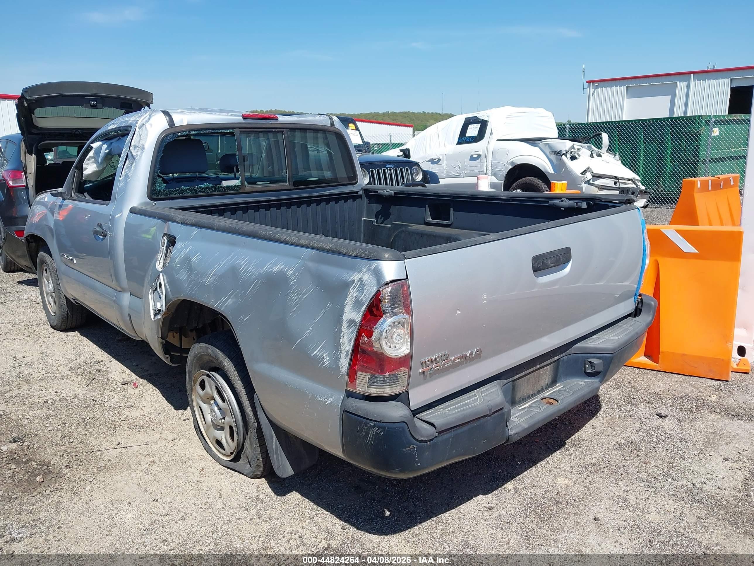 TOYOTA TACOMA image 3