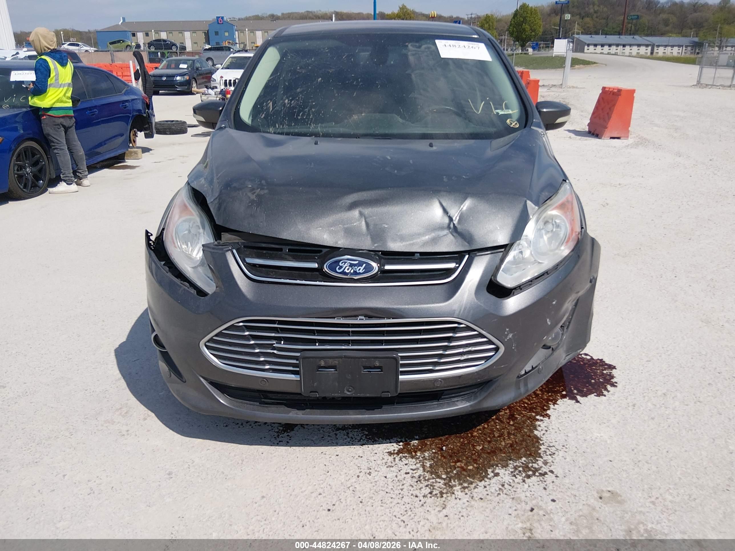 FORD C-MAX image 6