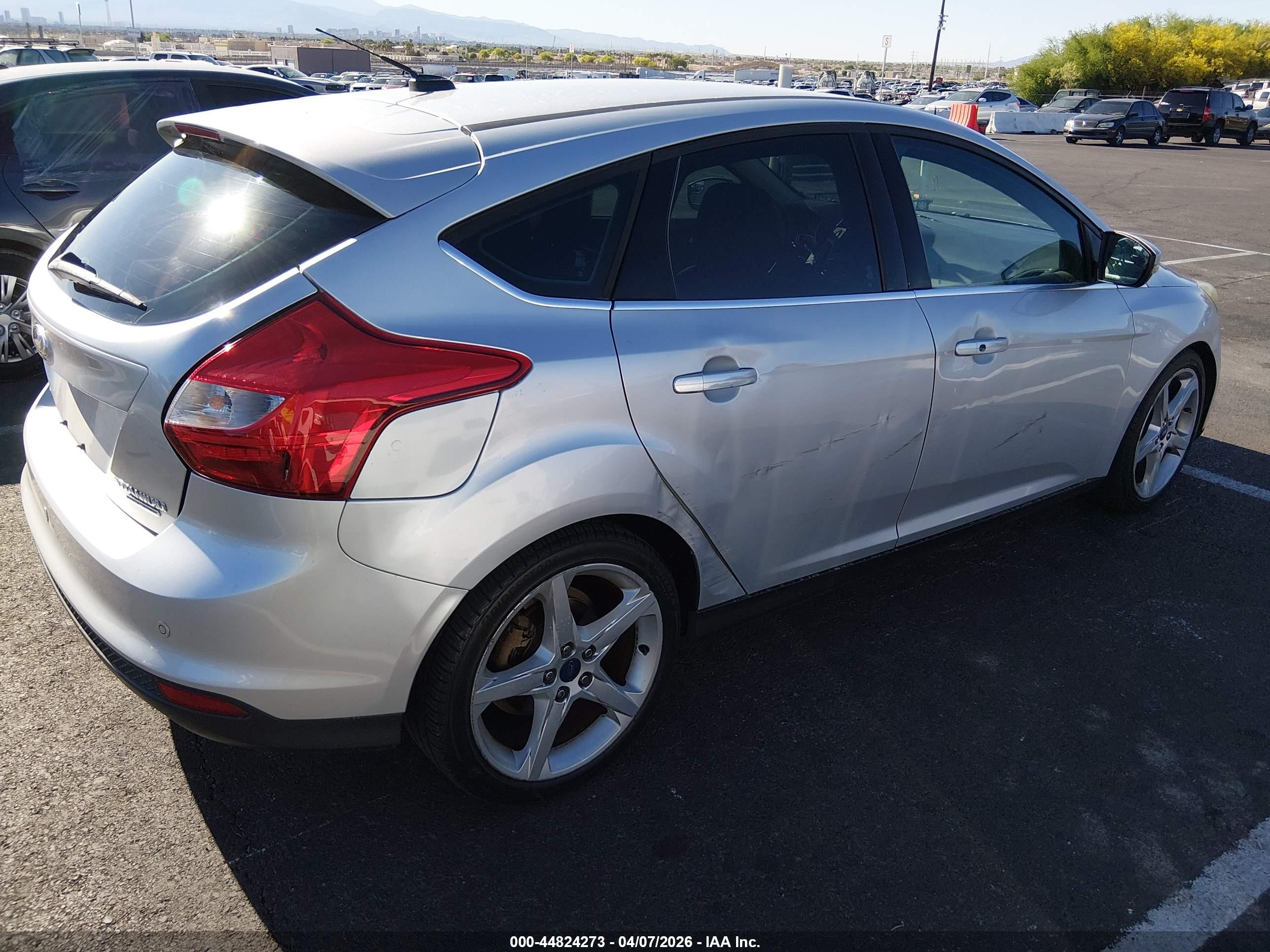FORD FOCUS image 4