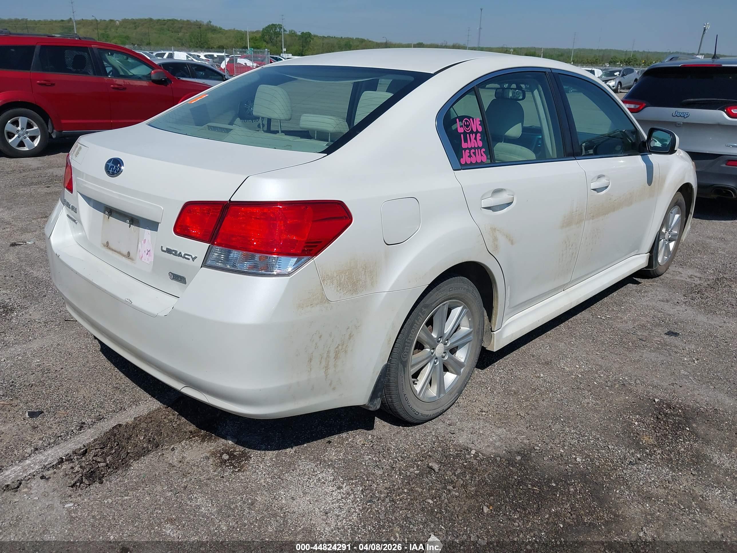 SUBARU LEGACY image 4