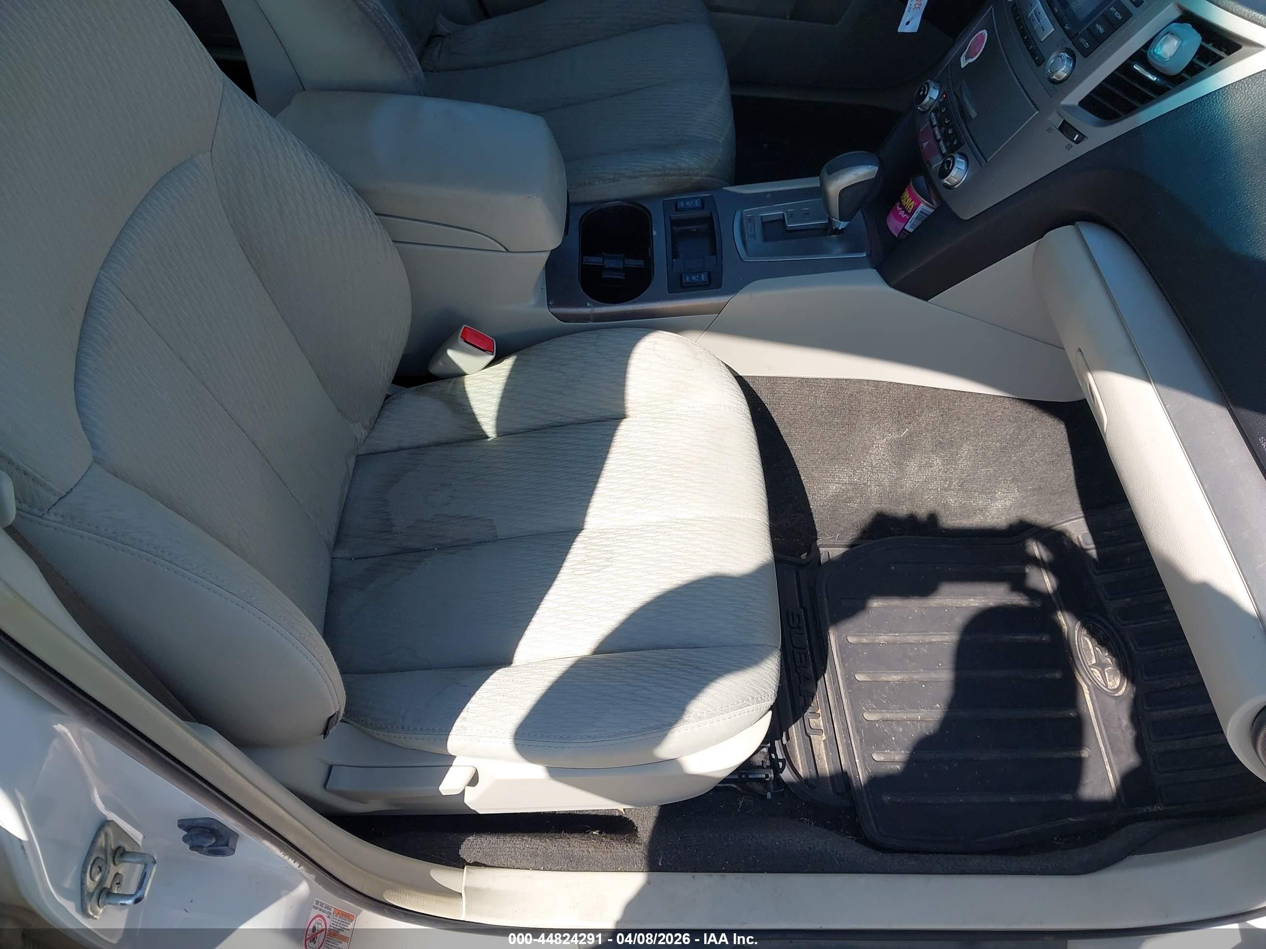 SUBARU LEGACY image 5
